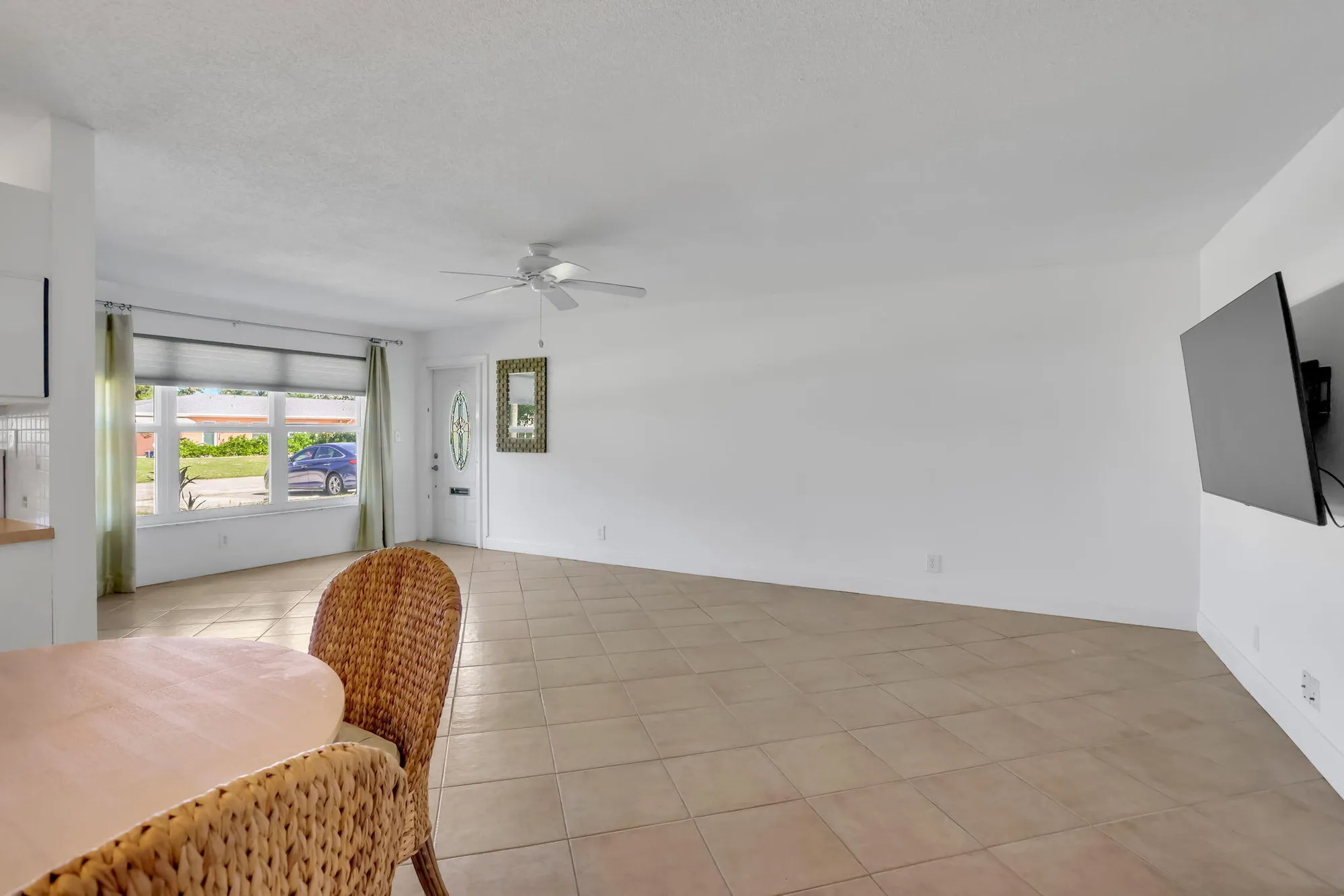 Property Slideshow image 4 of 20 | 250 high point ct b, Boynton Beach, FL, 33435