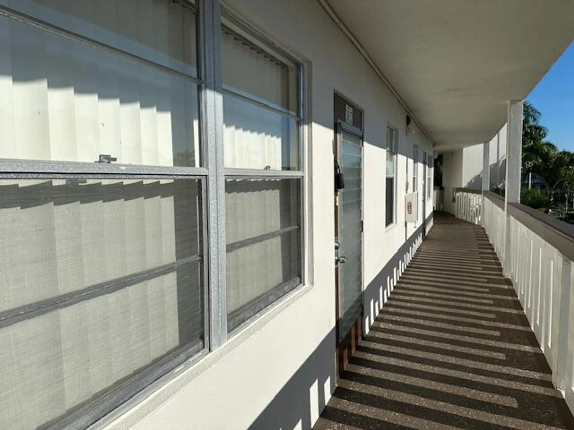 Property Slideshow image 1 of 50 | 3032 hythe b, Boca Raton, FL, 33434