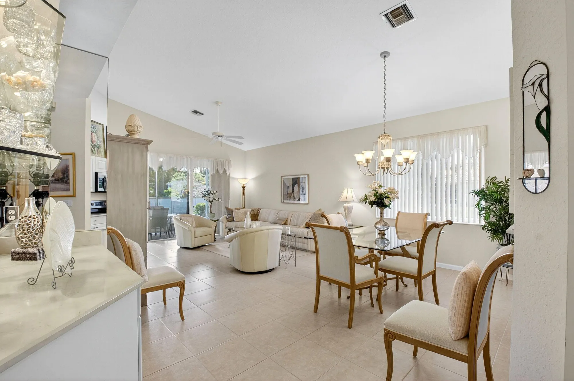 Property Slideshow image 8 of 63 | 8074 bellafiore way, Boynton Beach, FL, 33472