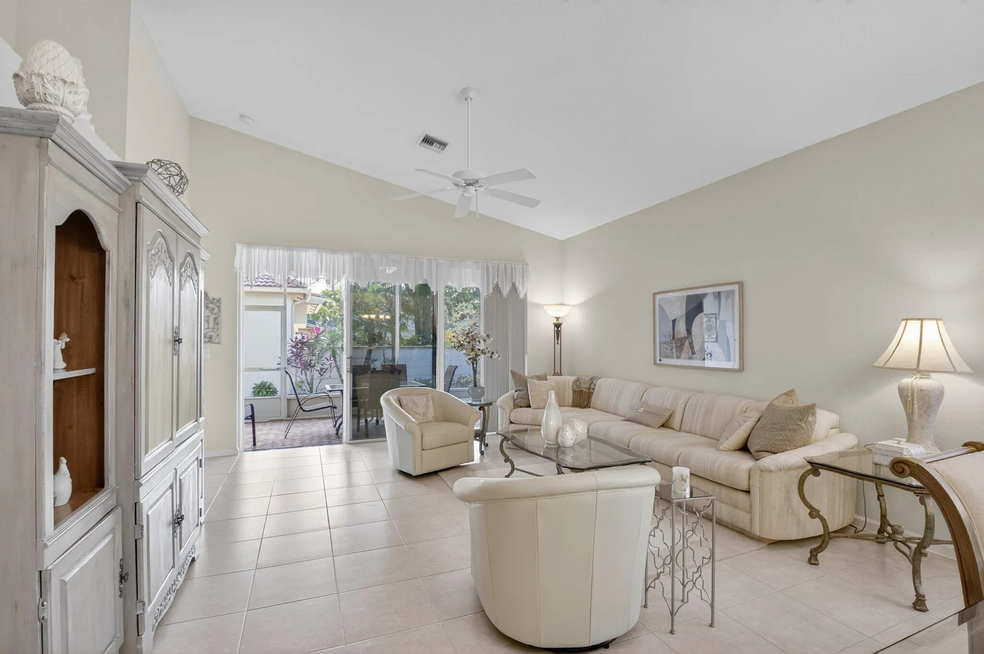 Property Slideshow image 10 of 63 | 8074 bellafiore way, Boynton Beach, FL, 33472
