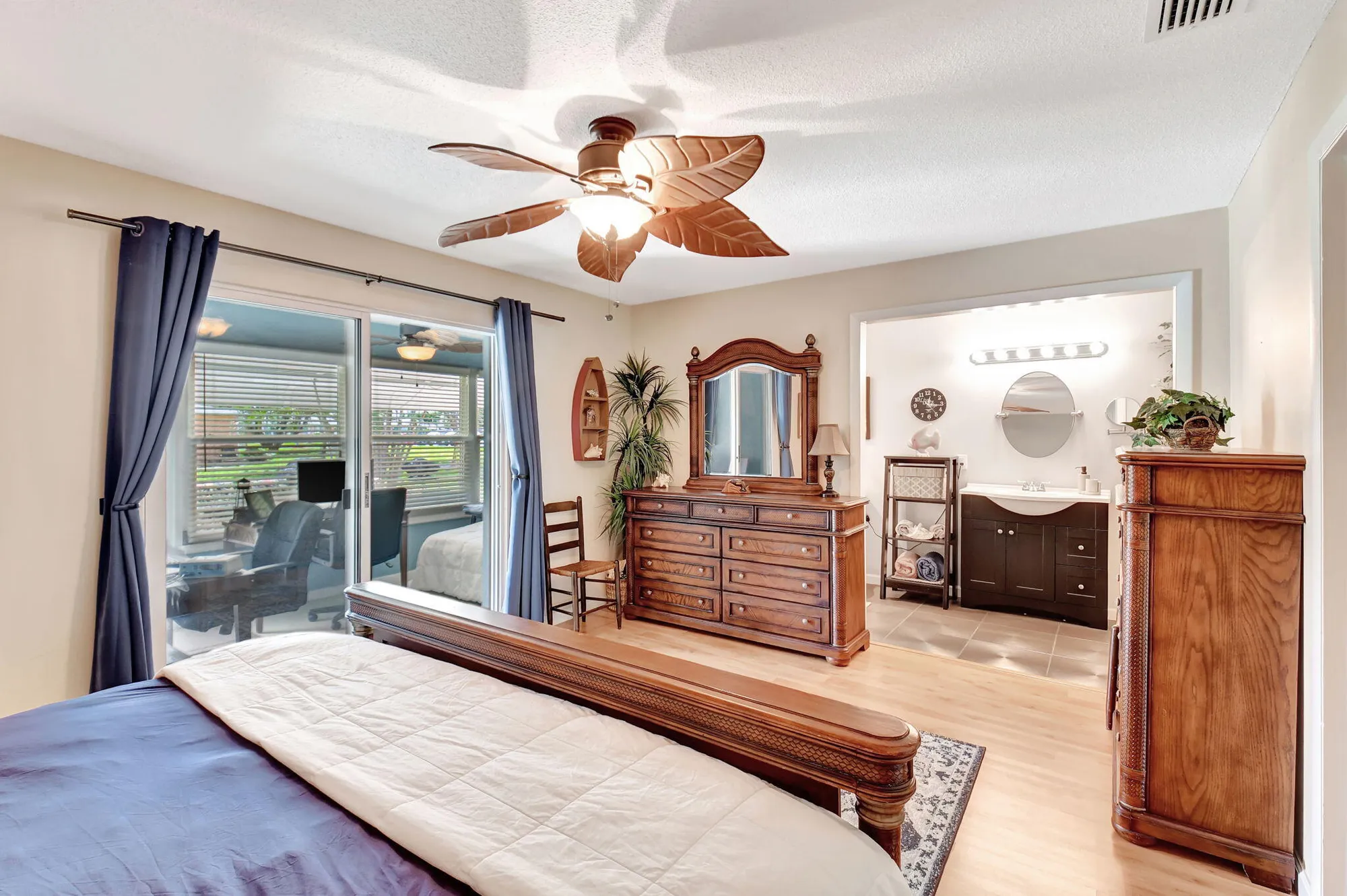 Property Slideshow image 14 of 42 | 200 n high point blvd c, Boynton Beach, FL, 33435