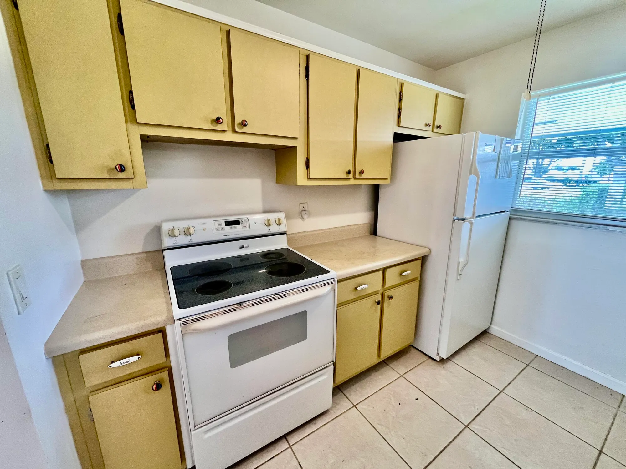 Property Slideshow image 6 of 20 | 101 leisure lake cir apt 109, Boynton Beach, FL, 33426