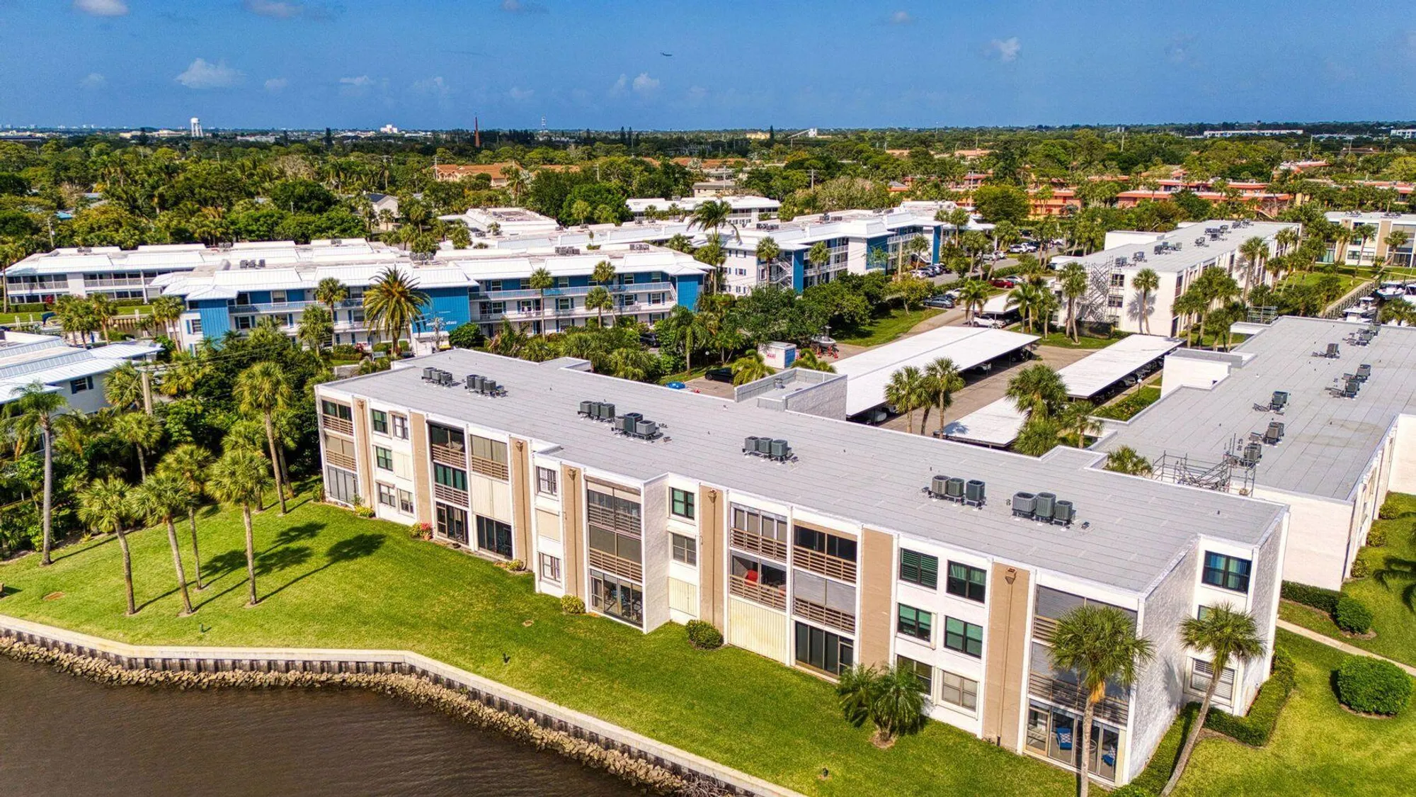 Property Slideshow image 3 of 7 | 1950 sw palm city rd 8307, Stuart, FL, 34994