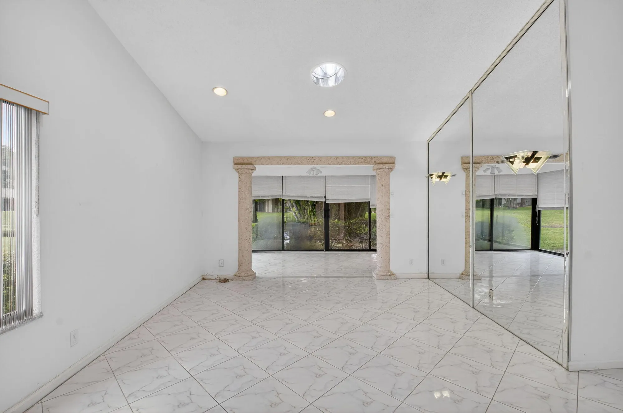 Property Slideshow image 10 of 42 | 5082 pine dr, Boynton Beach, FL, 33437