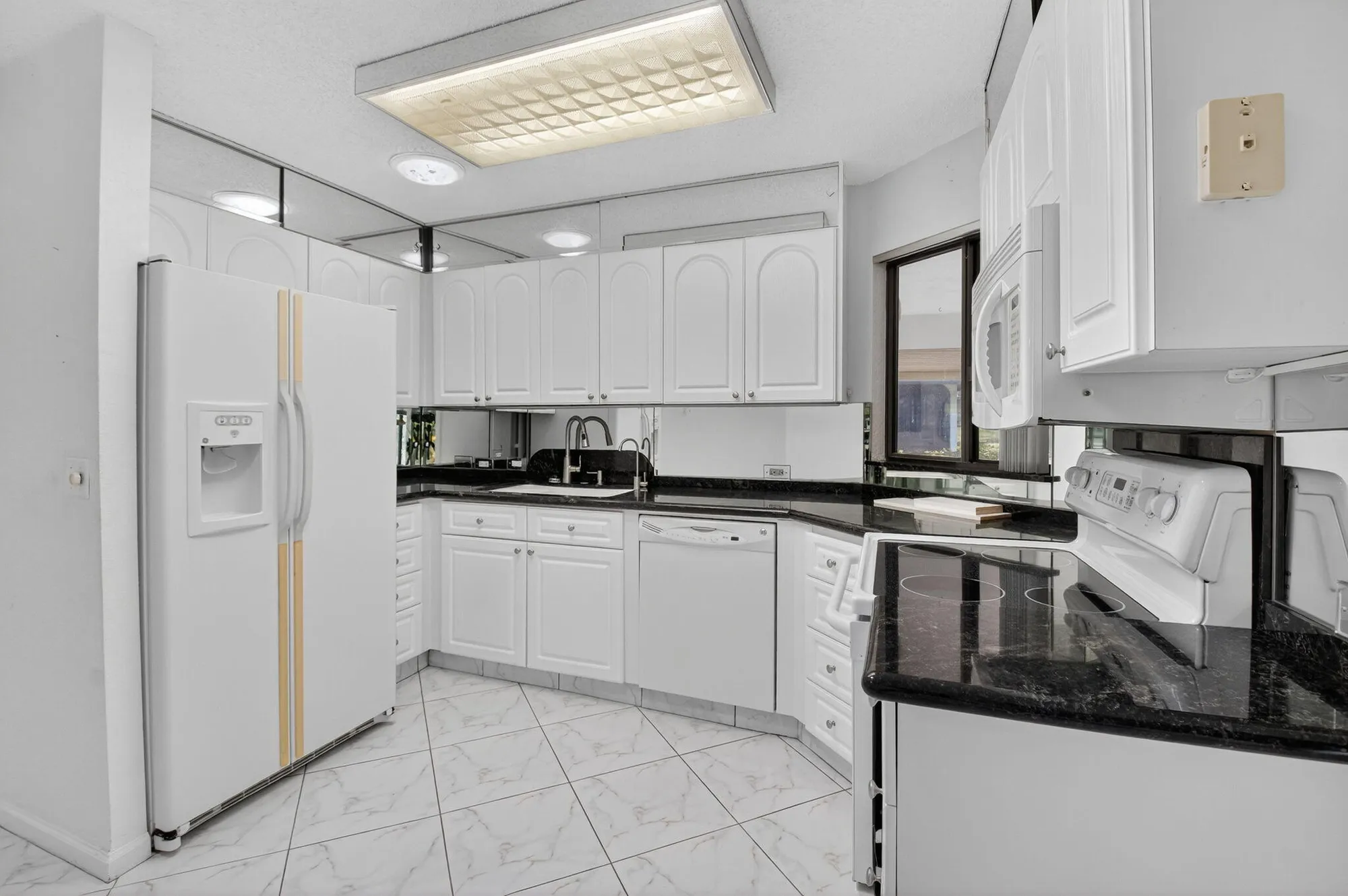 Property Slideshow image 14 of 42 | 5082 pine dr, Boynton Beach, FL, 33437