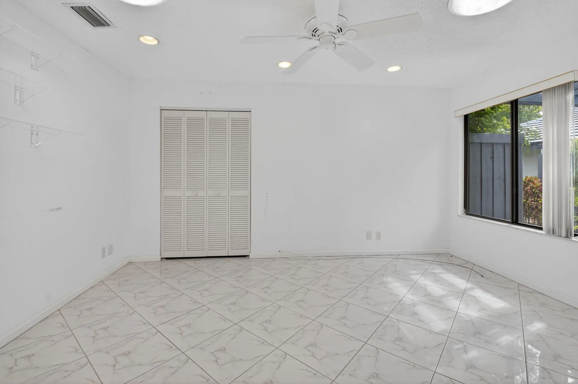 Property Slideshow image 20 of 42 | 5082 pine dr, Boynton Beach, FL, 33437