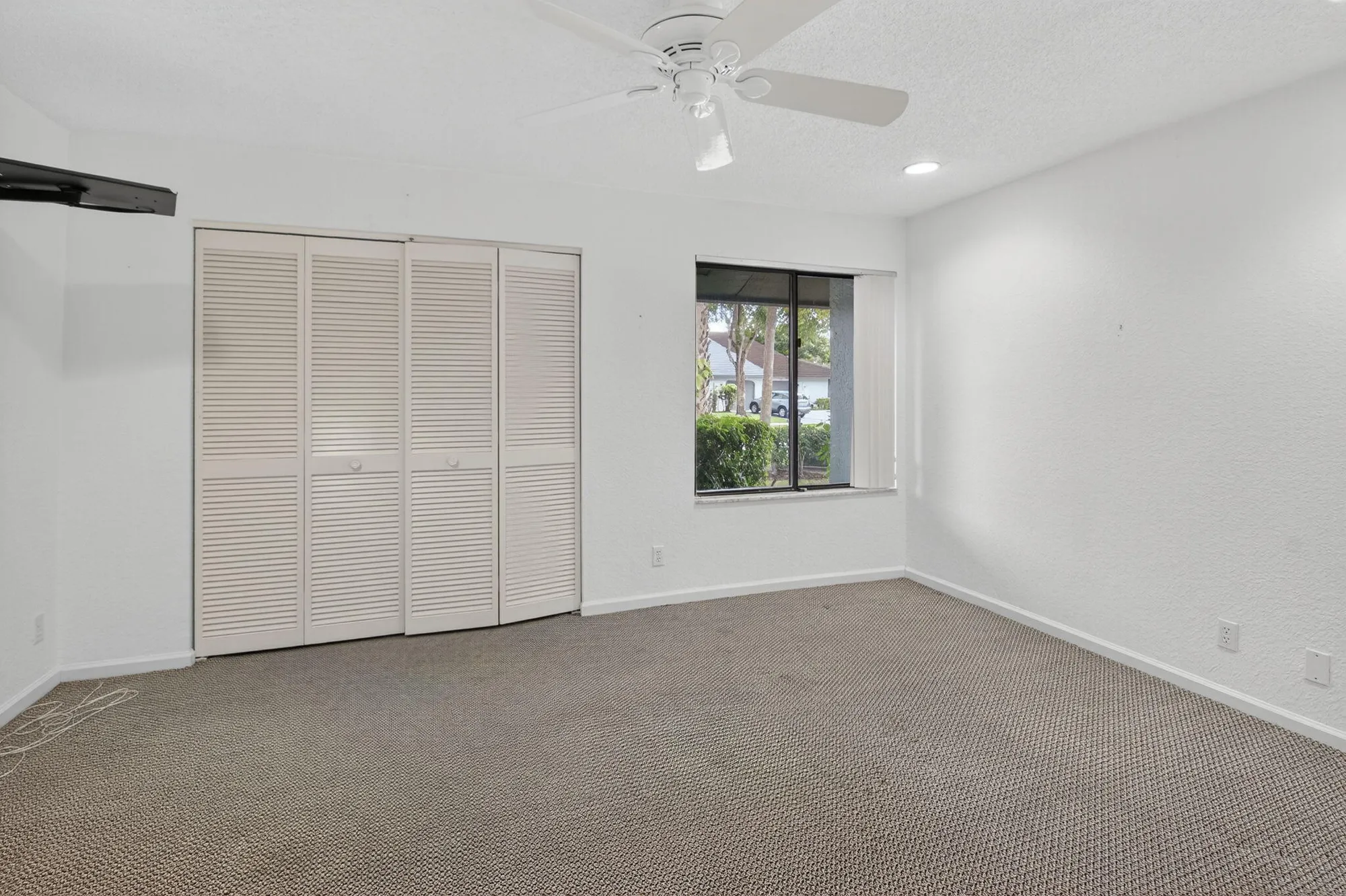 Property Slideshow image 25 of 42 | 5082 pine dr, Boynton Beach, FL, 33437