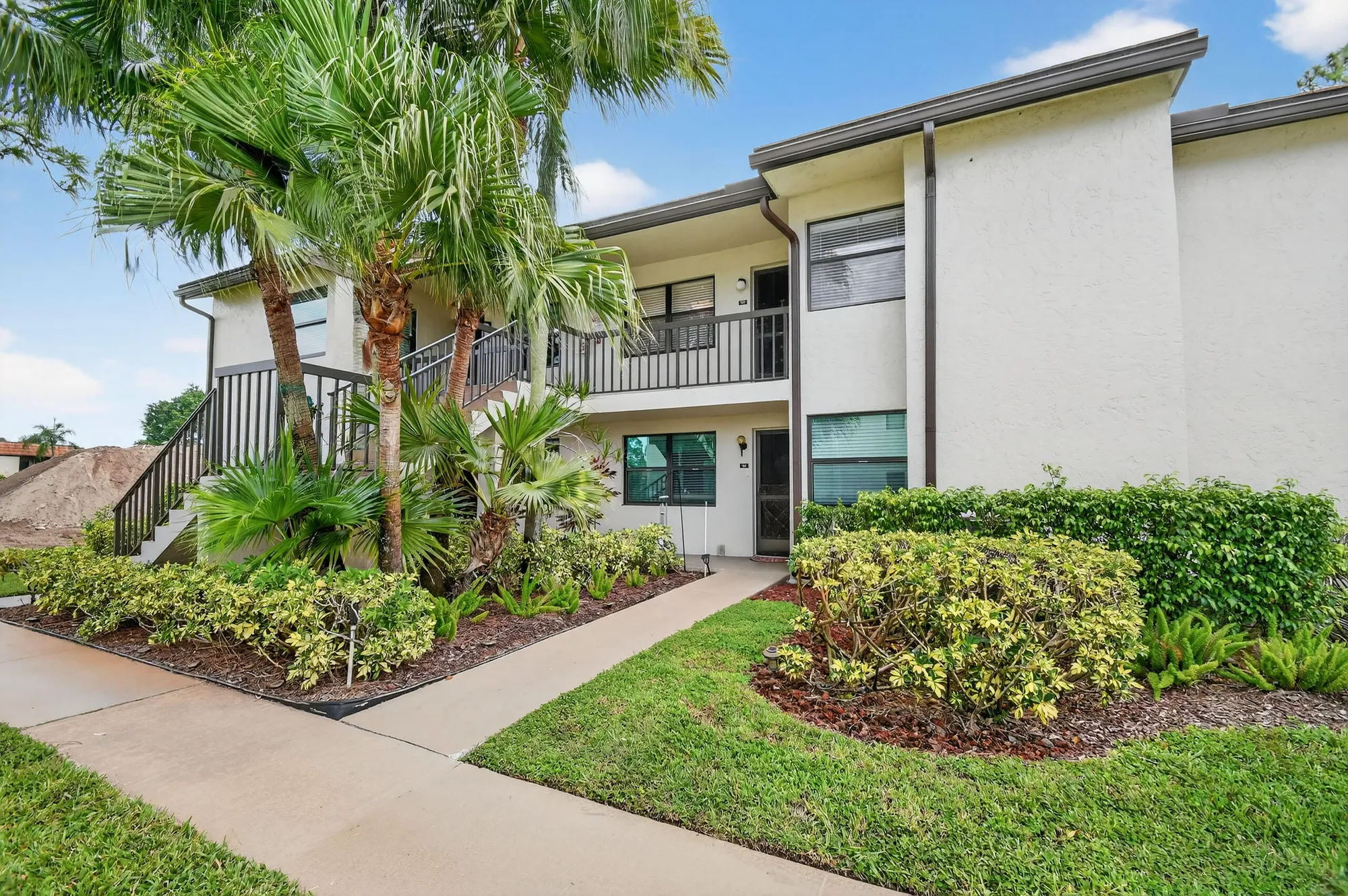 Property Slideshow image 9 of 42 | 7578 tahiti ln apt 202, Lake Worth, FL, 33467