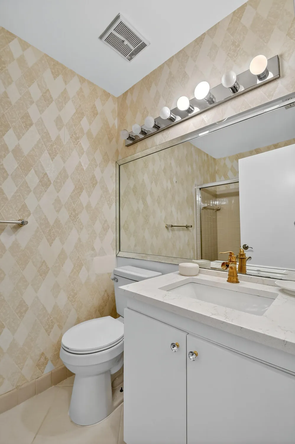 Property Slideshow image 34 of 42 | 7578 tahiti ln apt 202, Lake Worth, FL, 33467