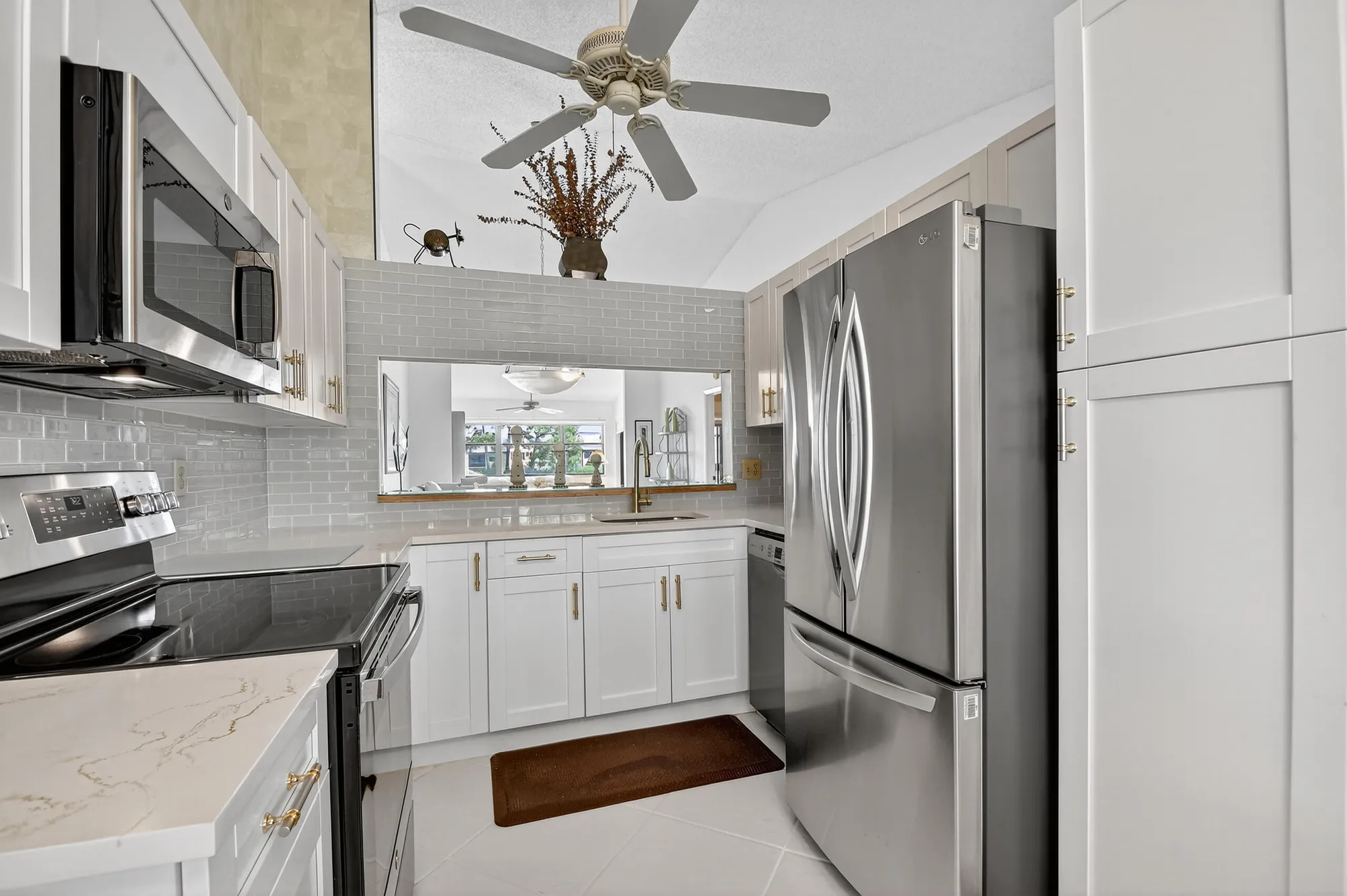 Property Slideshow image 3 of 42 | 7578 tahiti ln apt 202, Lake Worth, FL, 33467