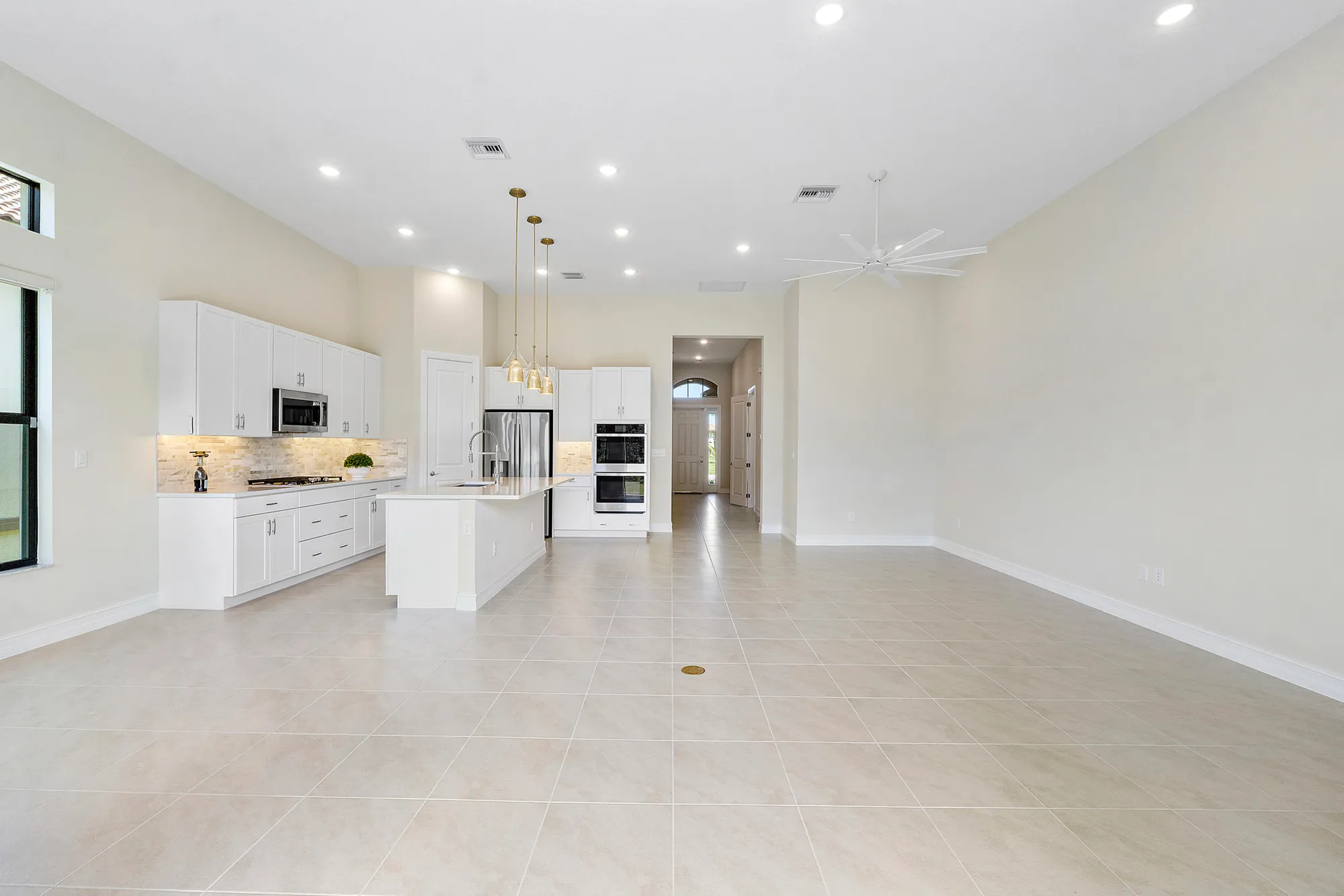 Property Slideshow image 9 of 43 | 11970 leon cir, Parkland, FL, 33076