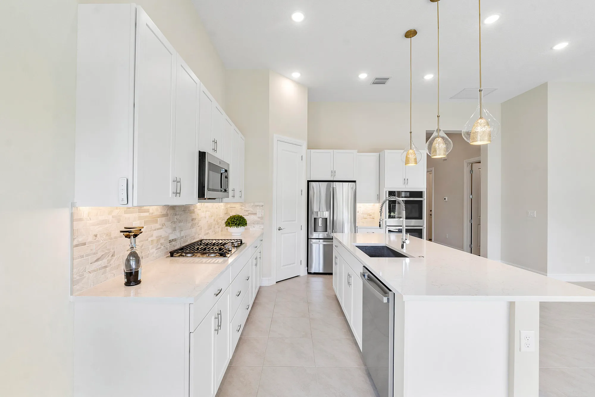 Property Slideshow image 10 of 43 | 11970 leon cir, Parkland, FL, 33076