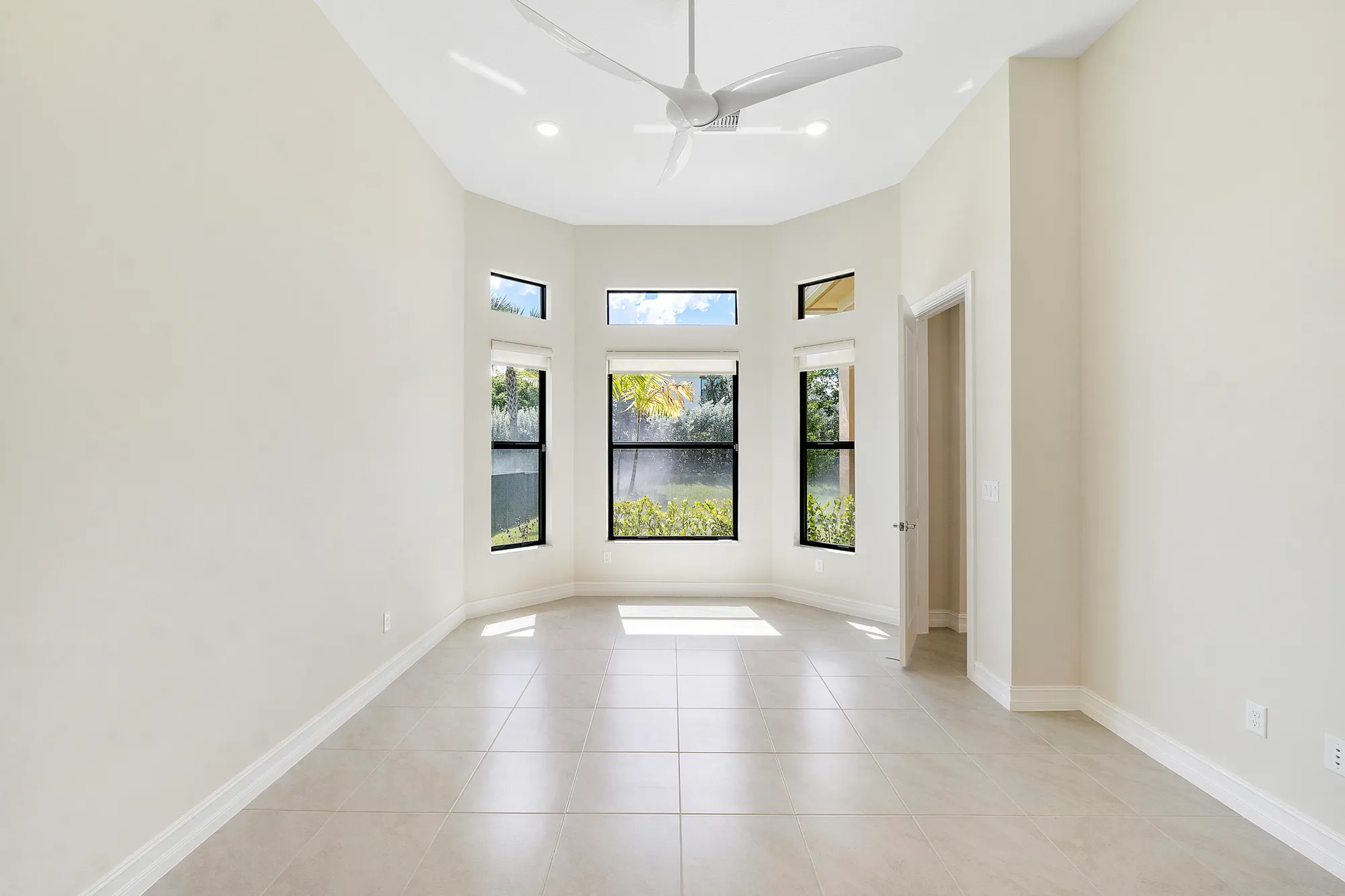 Property Slideshow image 13 of 43 | 11970 leon cir, Parkland, FL, 33076