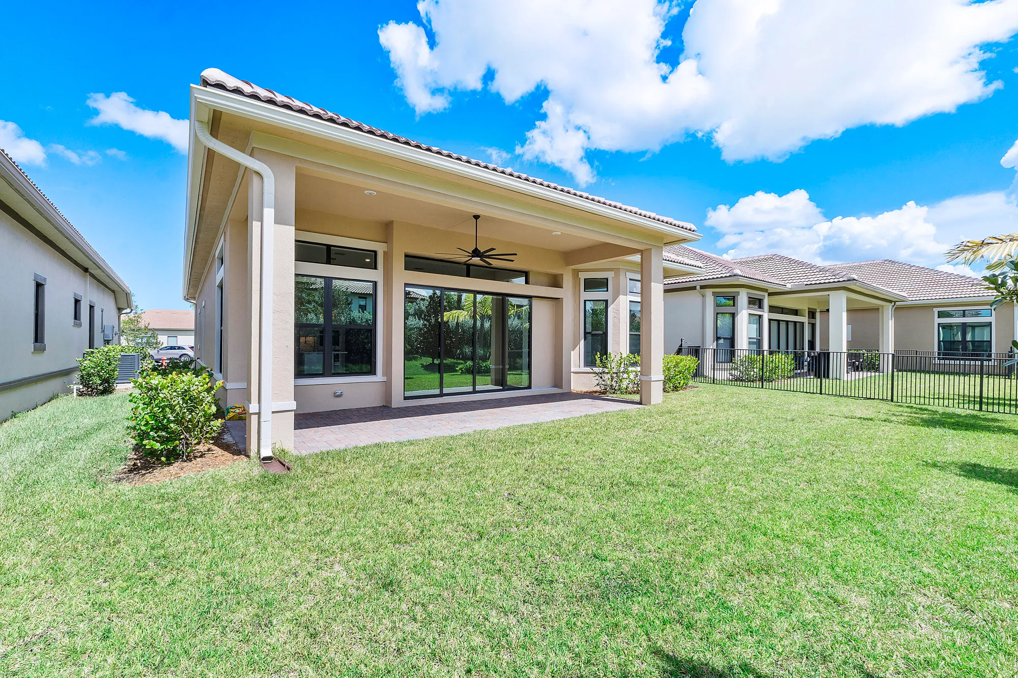 Property Slideshow image 27 of 43 | 11970 leon cir, Parkland, FL, 33076