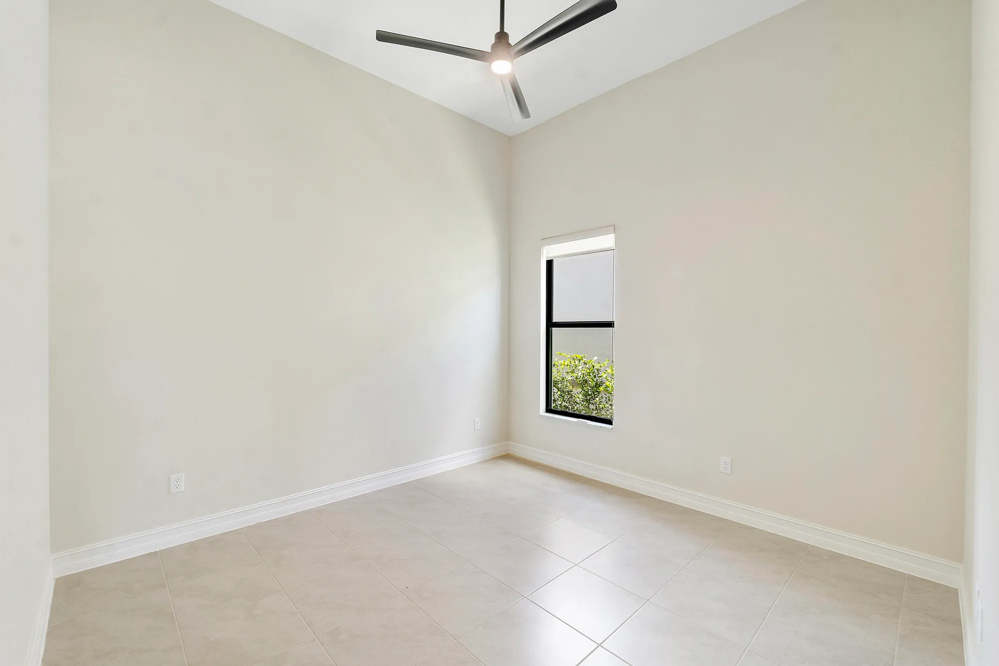 Property Slideshow image 21 of 43 | 11970 leon cir, Parkland, FL, 33076