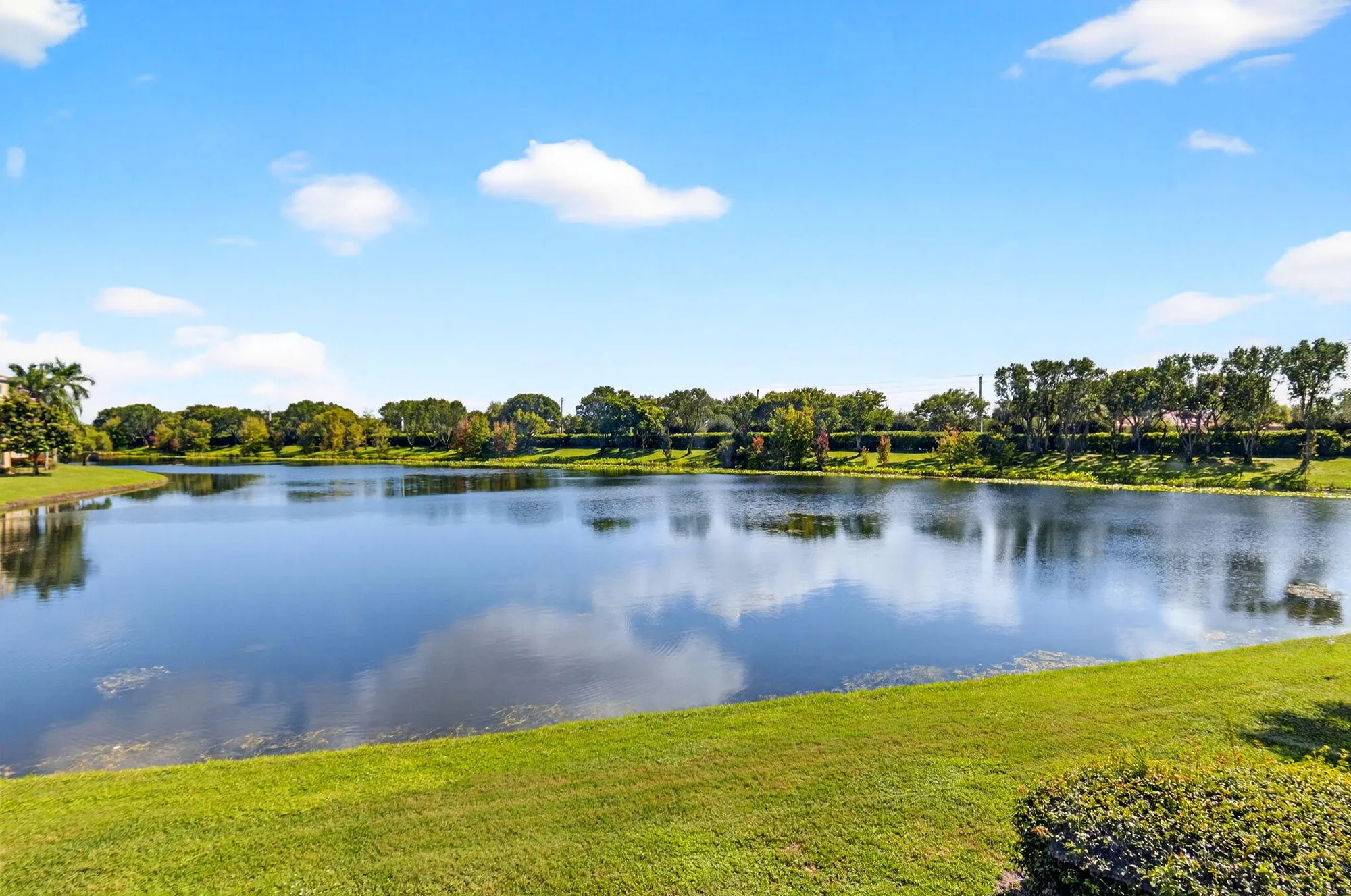 Property Slideshow image 32 of 91 | 5842 crystal shores dr apt 205, Boynton Beach, FL, 33437