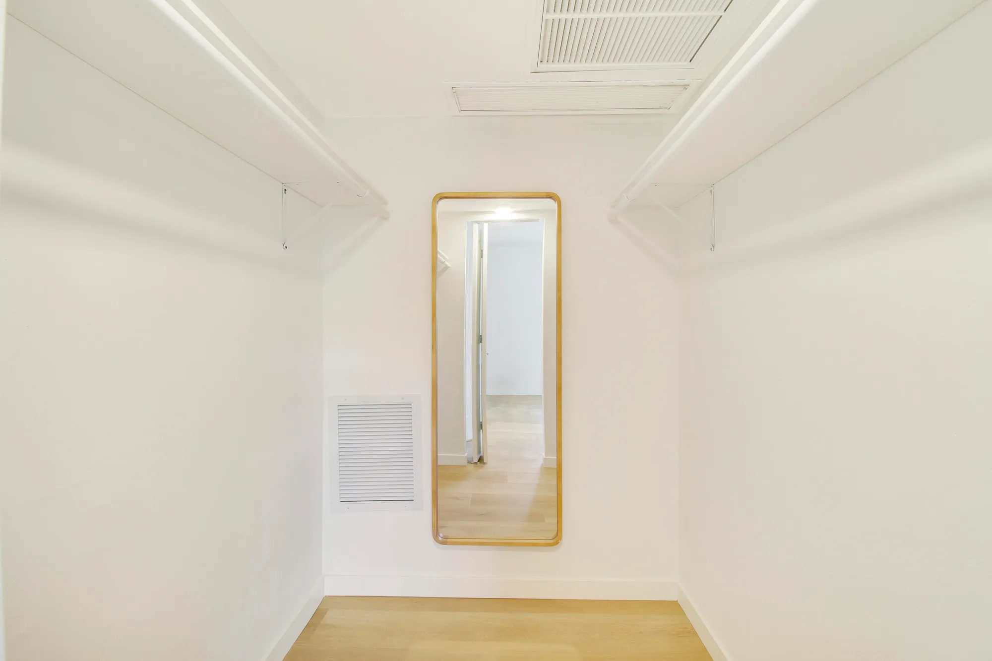 Property Slideshow image 13 of 29 | 2770 garden dr 212, Lake Worth, FL, 33461