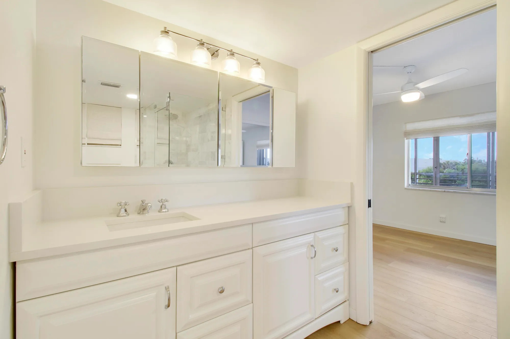 Property Slideshow image 14 of 29 | 2770 garden dr 212, Lake Worth, FL, 33461