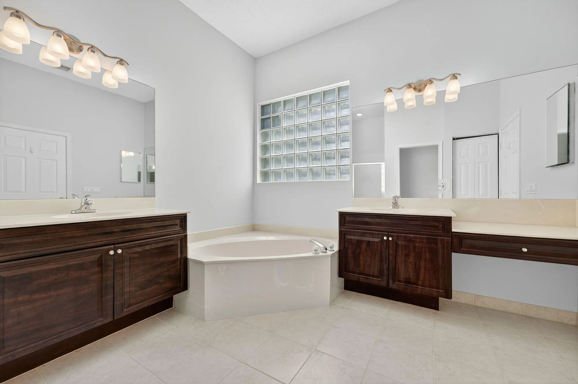 Property Slideshow image 17 of 46 | 9269 vercelli st, Lake Worth, FL, 33467