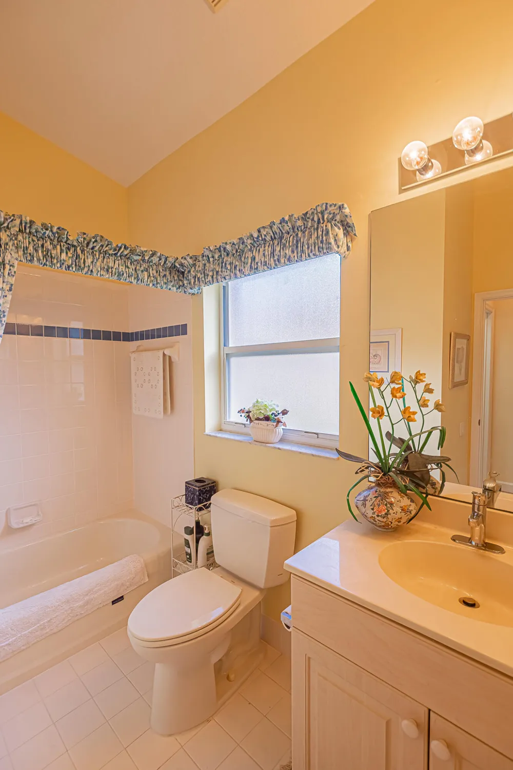 Property Slideshow image 12 of 43 | 467 nw lismore ln, Port Saint Lucie, FL, 34986