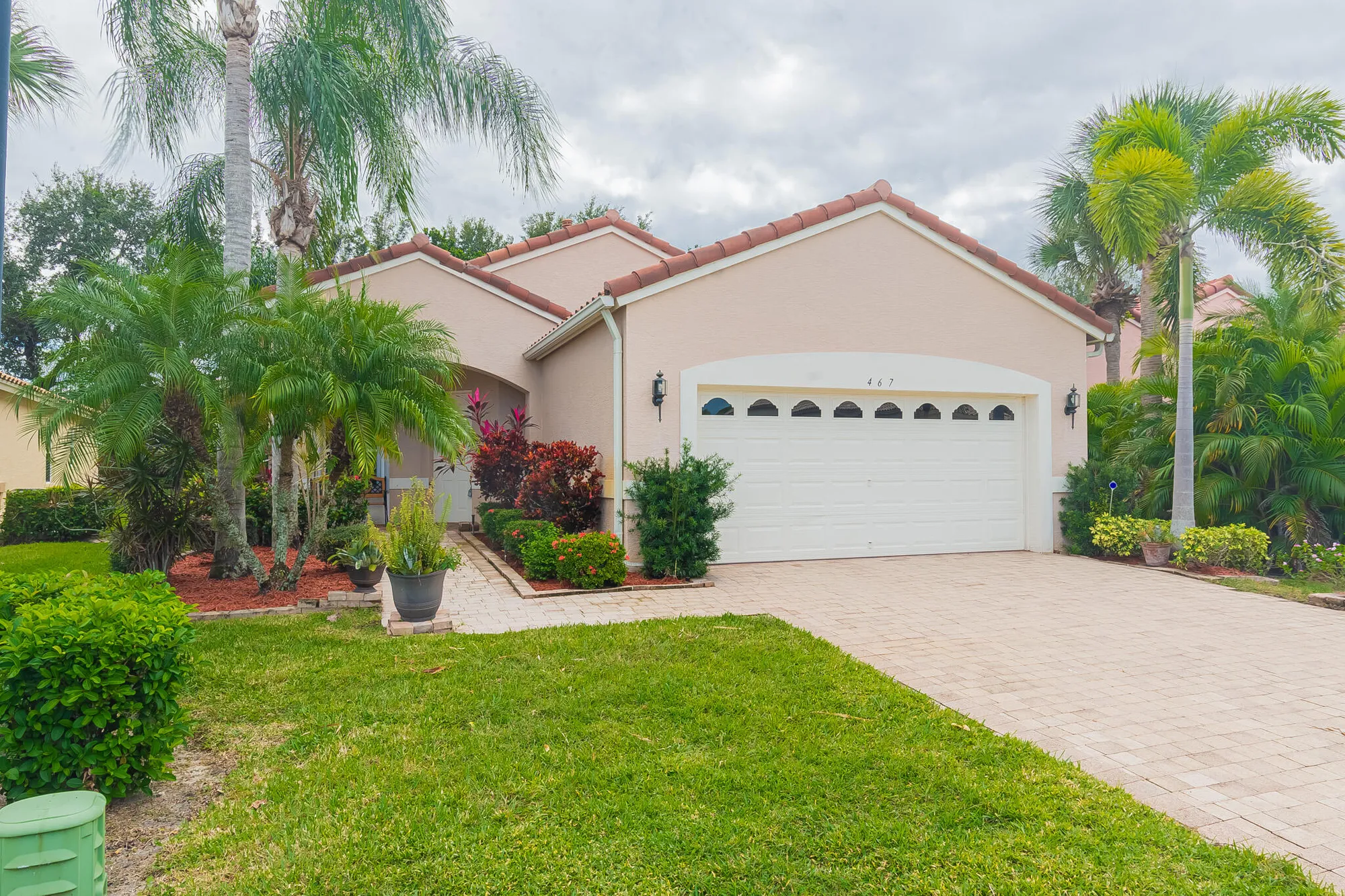 Property Slideshow image 15 of 43 | 467 nw lismore ln, Port Saint Lucie, FL, 34986