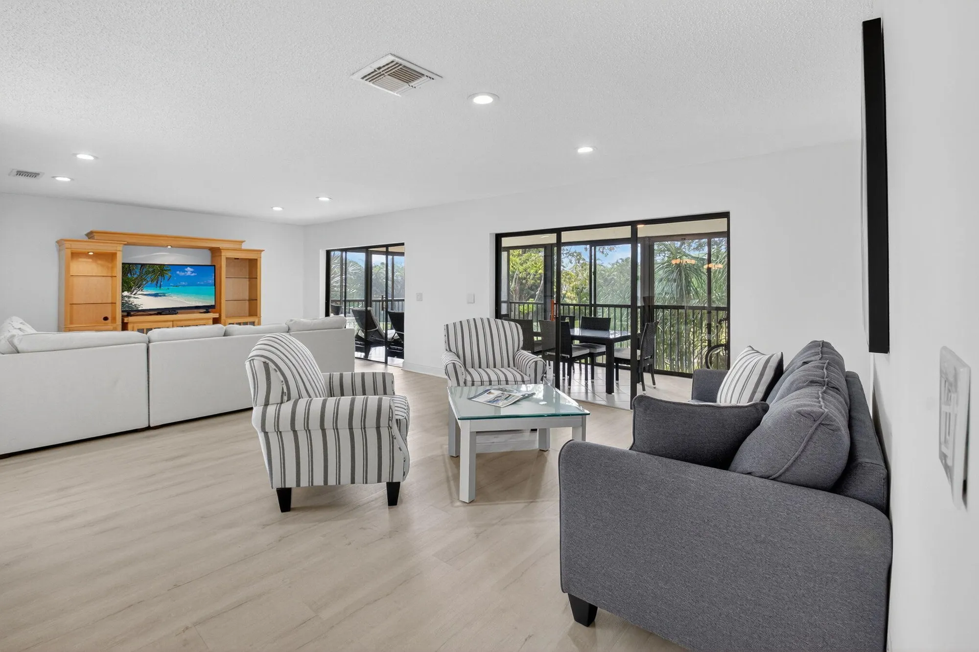 Property Slideshow image 9 of 80 | 10 southport ln b, Boynton Beach, FL, 33436