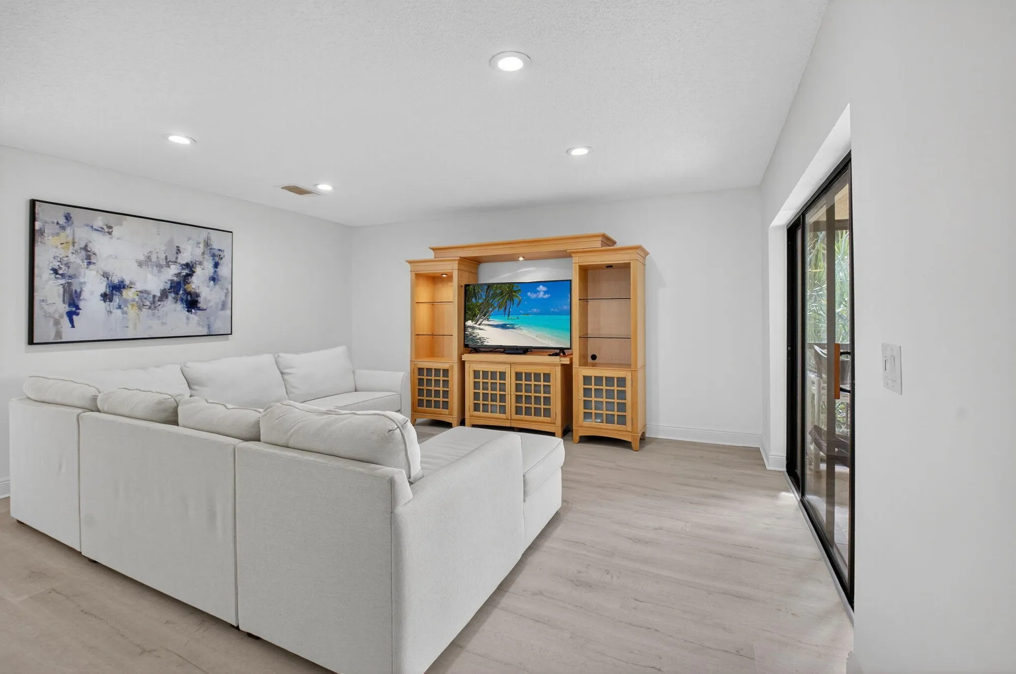 Property Slideshow image 13 of 80 | 10 southport ln b, Boynton Beach, FL, 33436