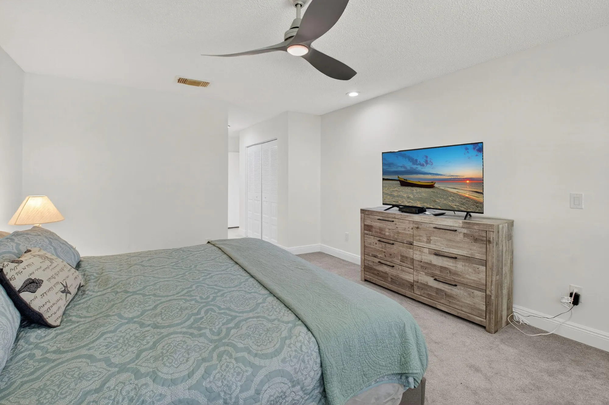 Property Slideshow image 17 of 80 | 10 southport ln b, Boynton Beach, FL, 33436