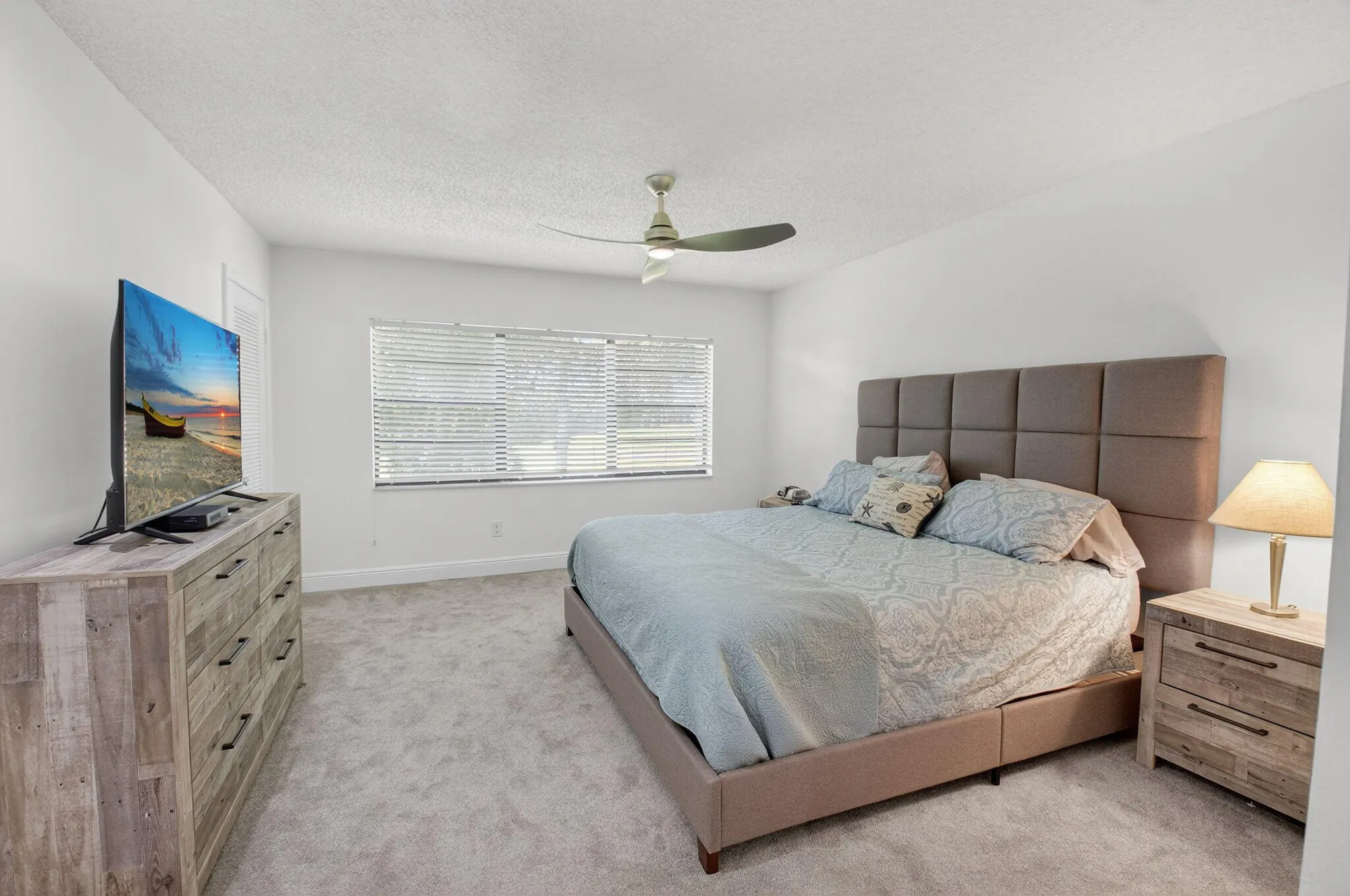 Property Slideshow image 18 of 80 | 10 southport ln b, Boynton Beach, FL, 33436