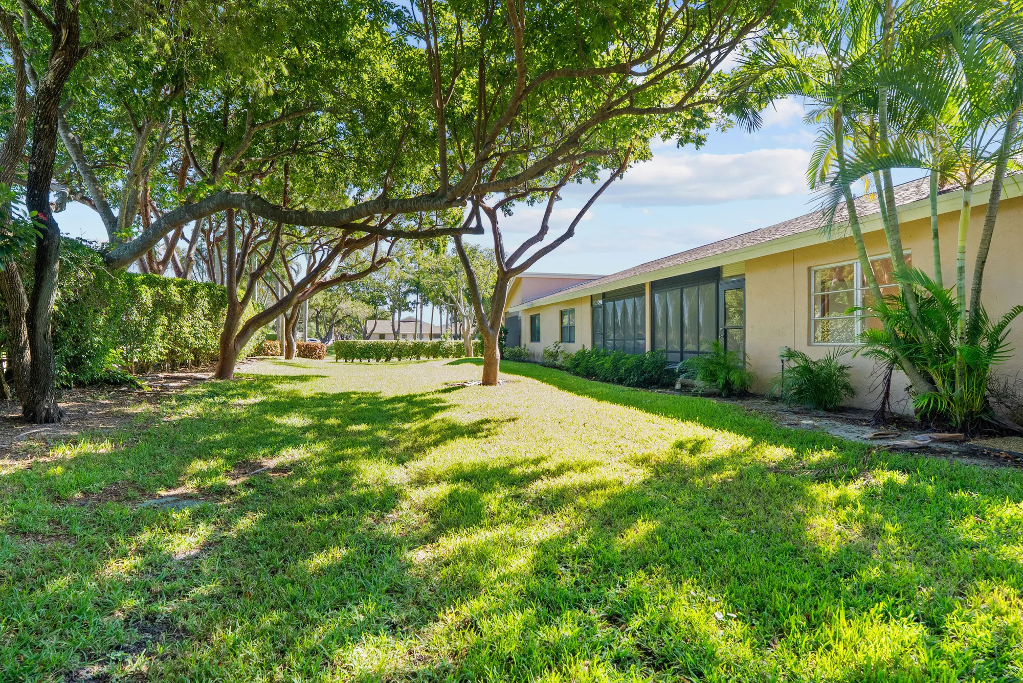 Property Slideshow image 10 of 35 | 8273 springtree rd, Boca Raton, FL, 33496