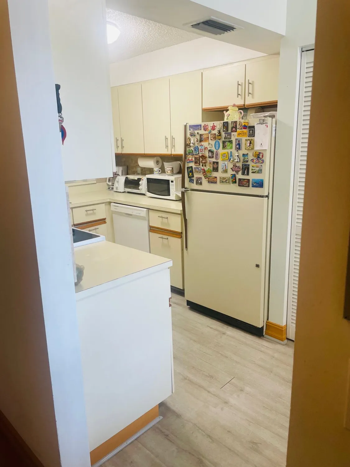 Property Slideshow image 7 of 25 | 7867 willow spring dr 821, Lake Worth, FL, 33467