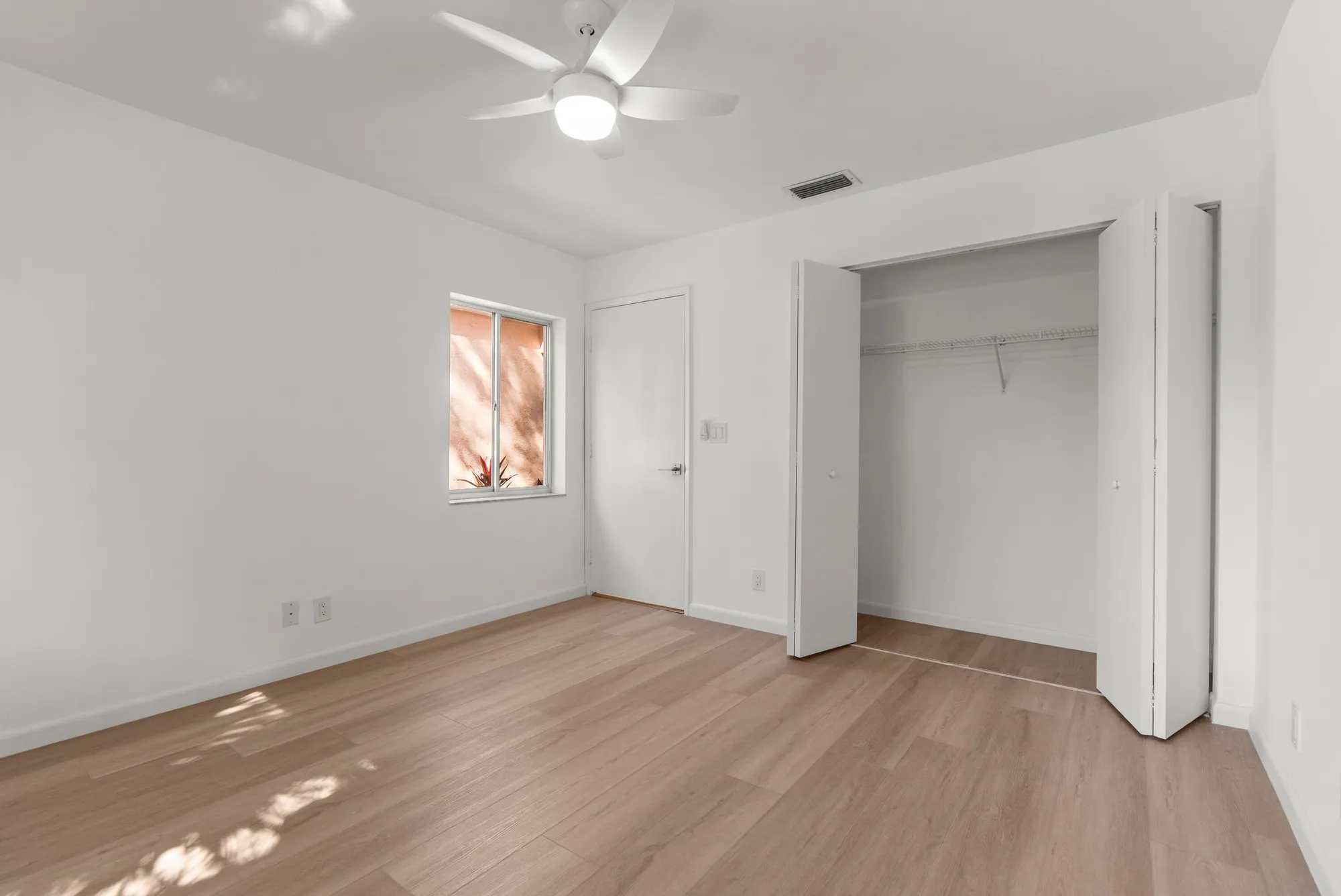 Property Slideshow image 26 of 35 | 8273 springtree rd, Boca Raton, FL, 33496