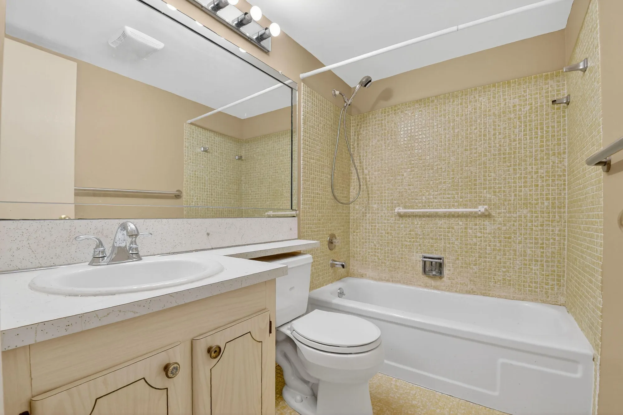 Property Slideshow image 11 of 41 | 265 windsor l l, West Palm Beach, FL, 33417