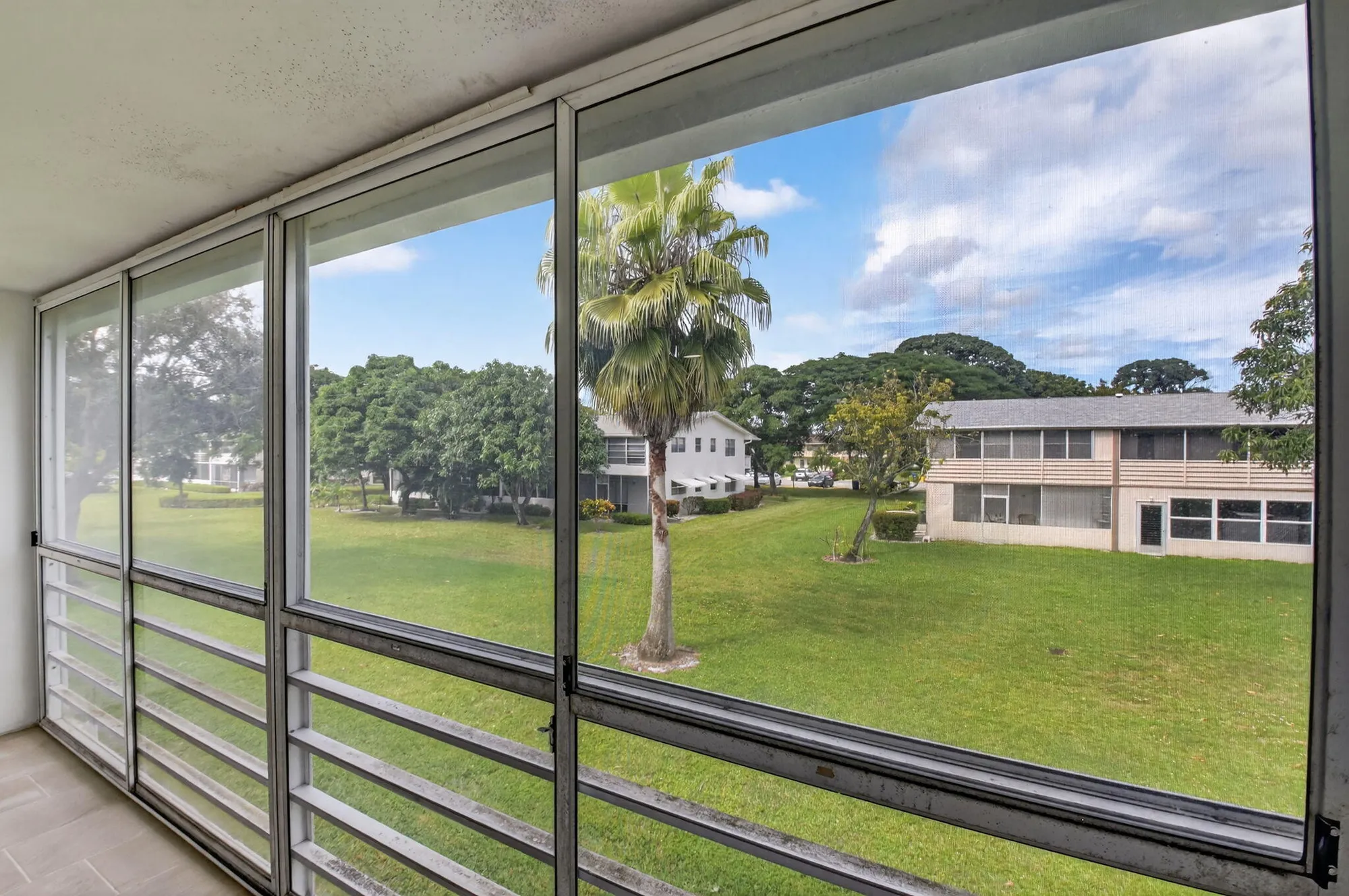 Property Slideshow image 16 of 41 | 265 windsor l l, West Palm Beach, FL, 33417