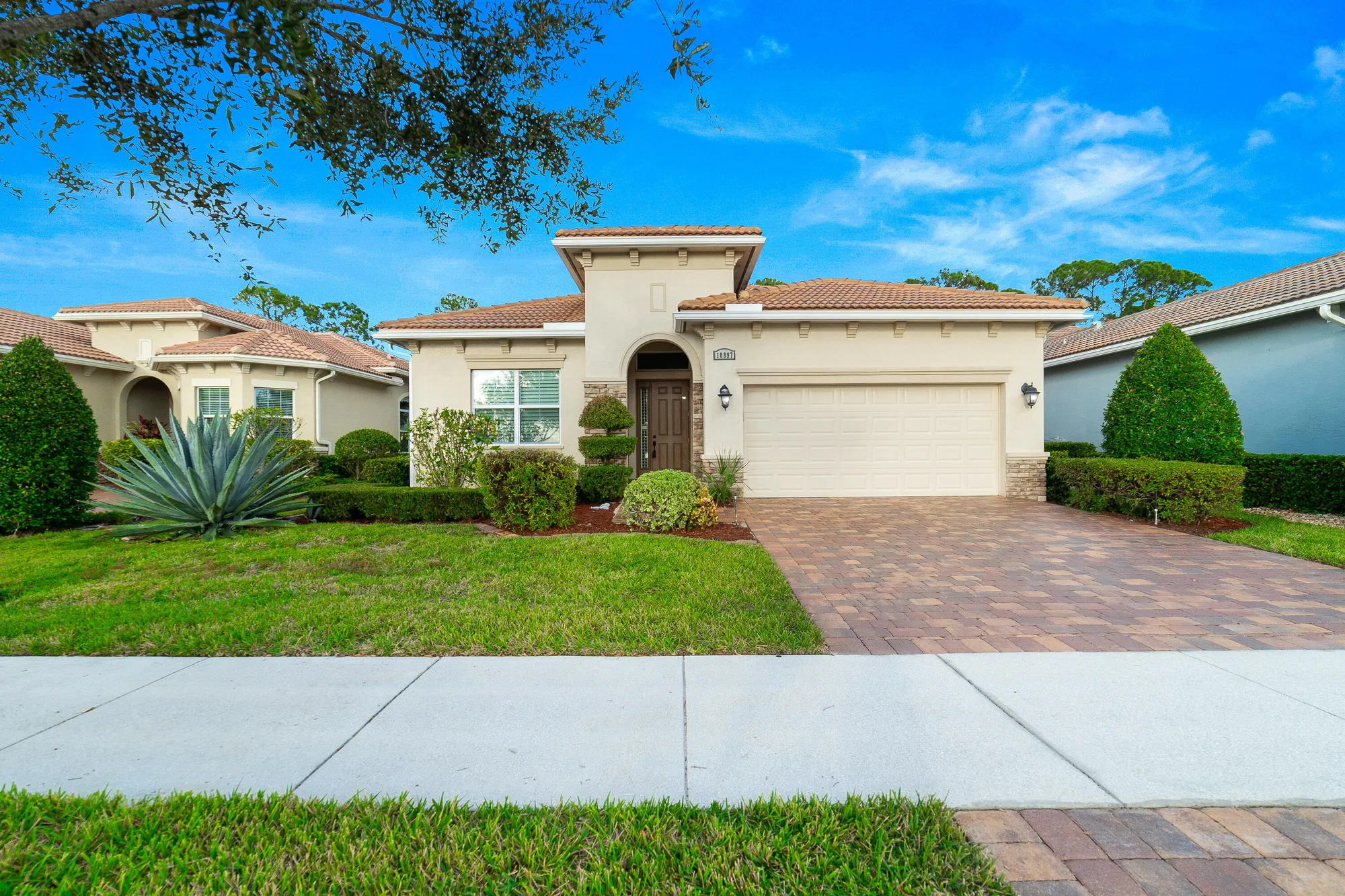 Property Slideshow image 1 of 57 | 10897 sw visconti way, Port Saint Lucie, FL, 34986