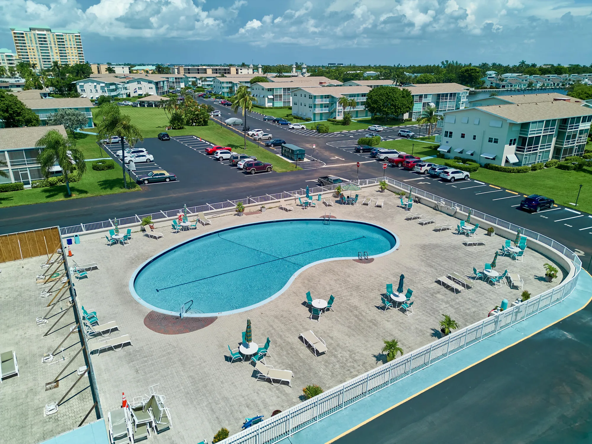 Property Slideshow image 33 of 37 | 320 horizons 207, Boynton Beach, FL, 33435