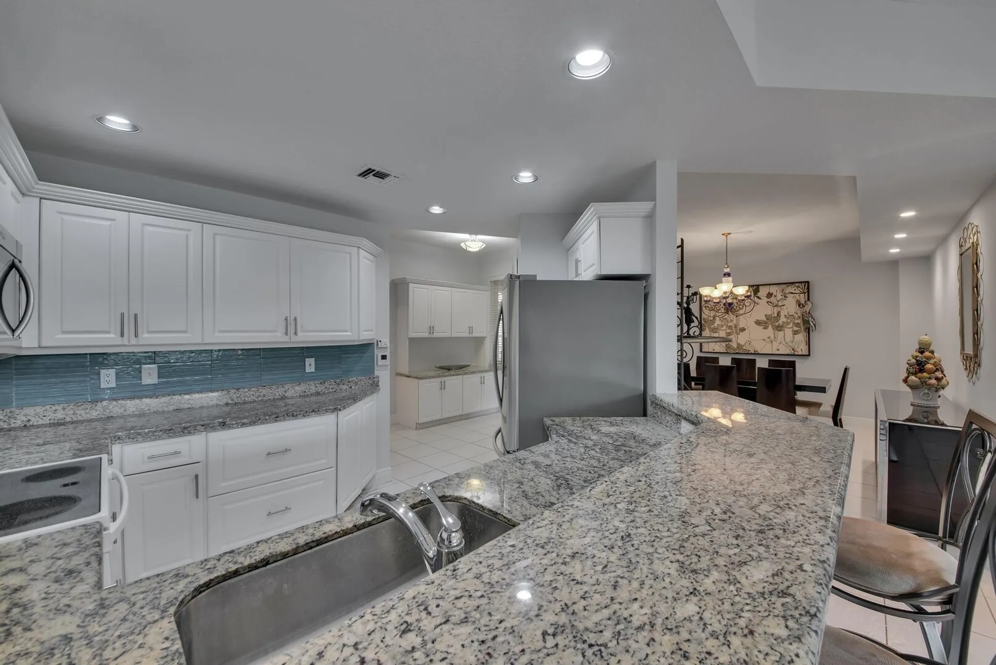 Property Slideshow image 9 of 39 | 12438 crystal pointe dr unit 102, Boynton Beach, FL, 33437