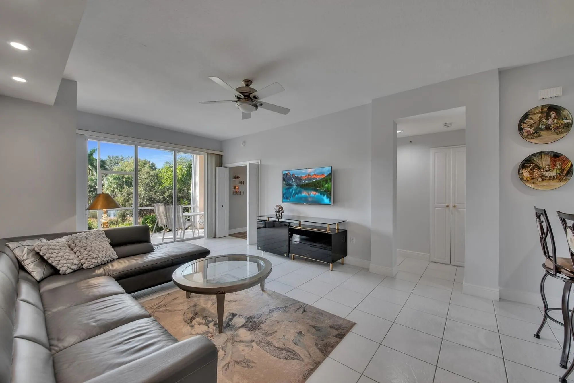 Property Slideshow image 5 of 39 | 12438 crystal pointe dr unit 102, Boynton Beach, FL, 33437