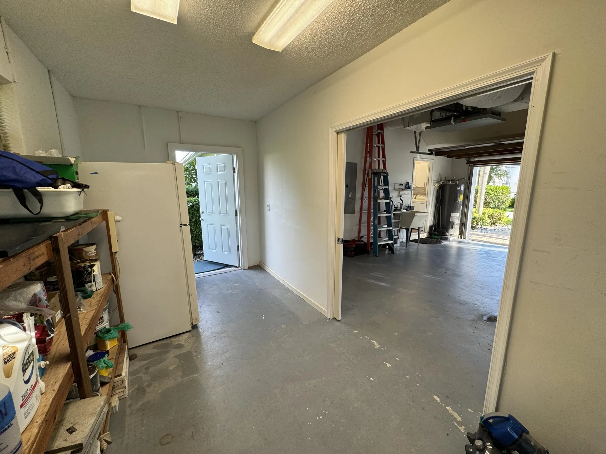 Property Slideshow image 23 of 28 | 11590 creekside dr, Boynton Beach, FL, 33437