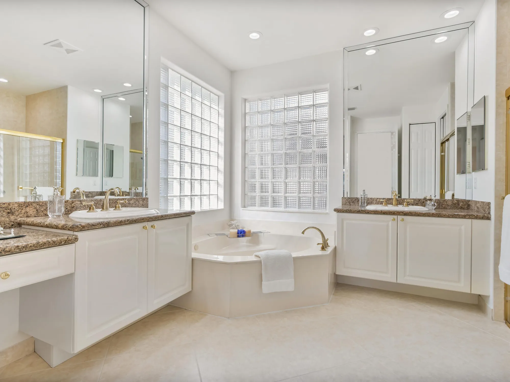 Property Slideshow image 31 of 86 | 11036 malaysia cir, Boynton Beach, FL, 33437