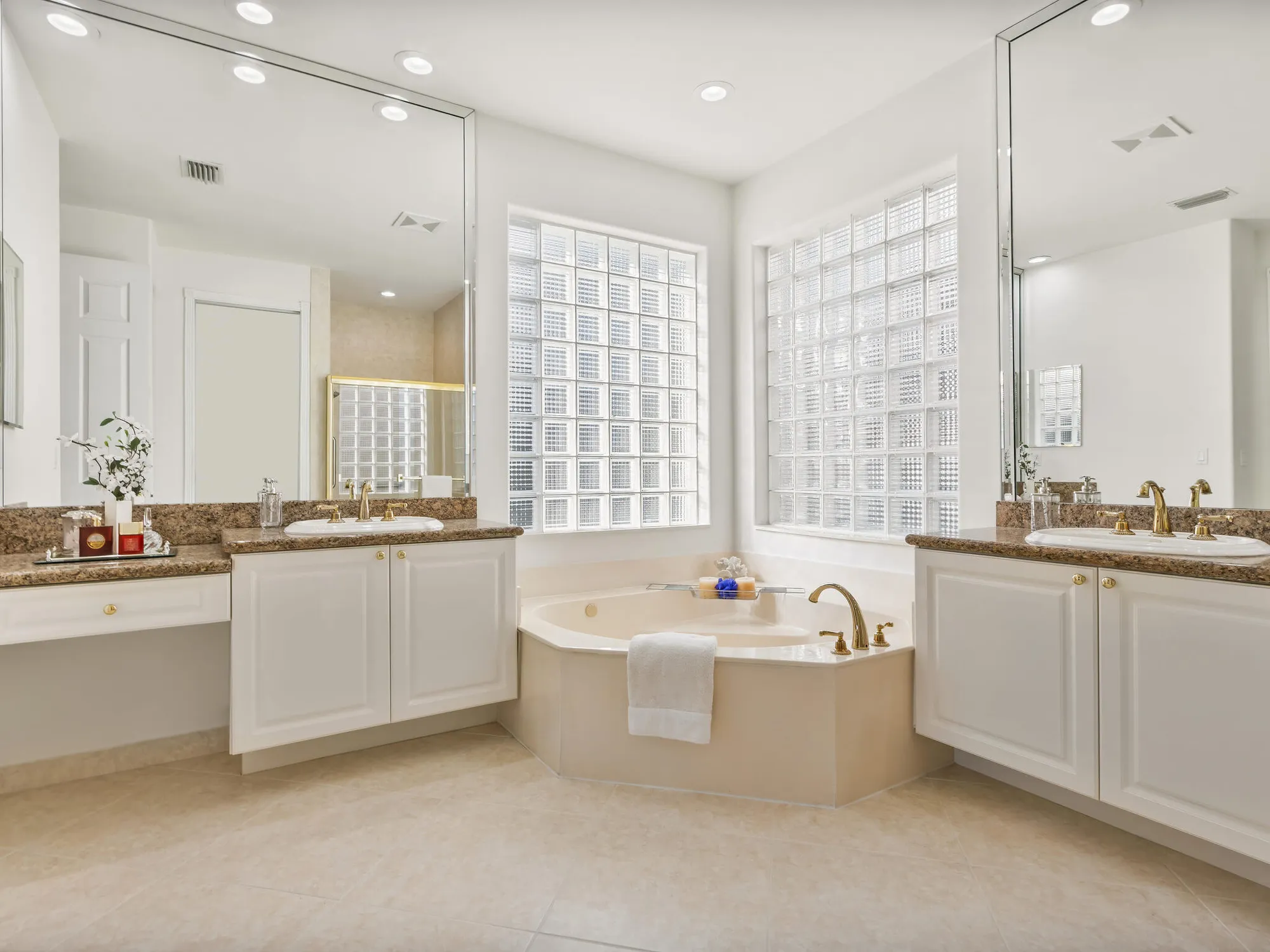 Property Slideshow image 32 of 86 | 11036 malaysia cir, Boynton Beach, FL, 33437