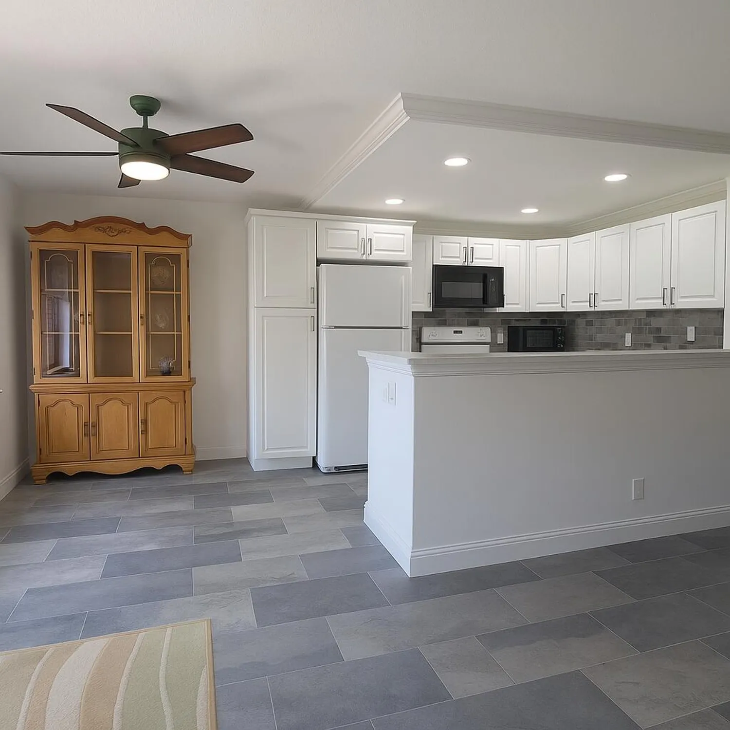 Property Slideshow image 2 of 24 | 7 hastings a, West Palm Beach, FL, 33417