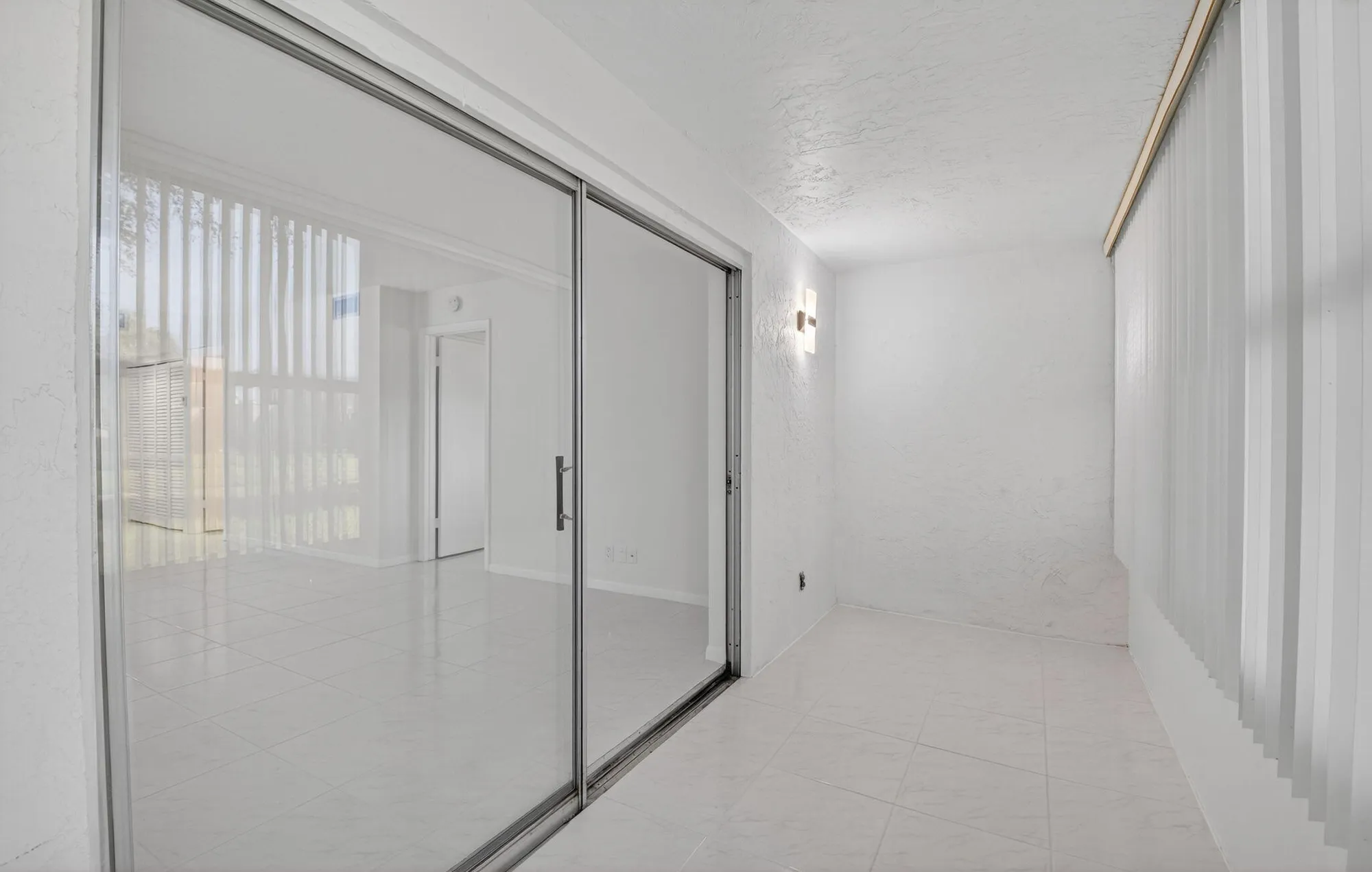 Property Slideshow image 33 of 52 | 20 abbey ln apt 103, Delray Beach, FL, 33446