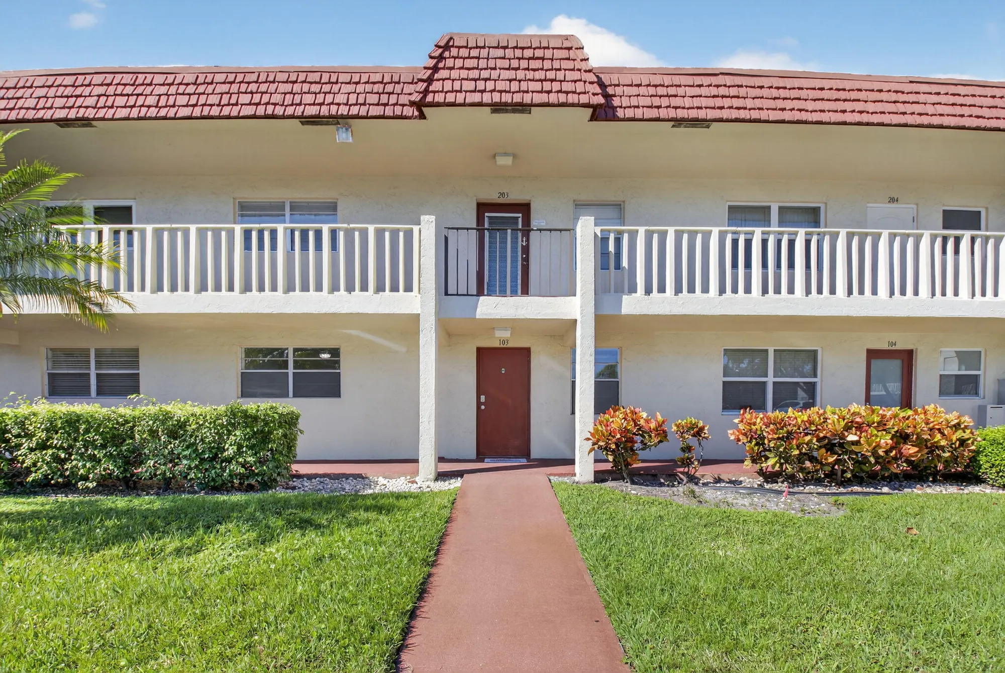 Property Slideshow image 1 of 52 | 20 abbey ln apt 103, Delray Beach, FL, 33446