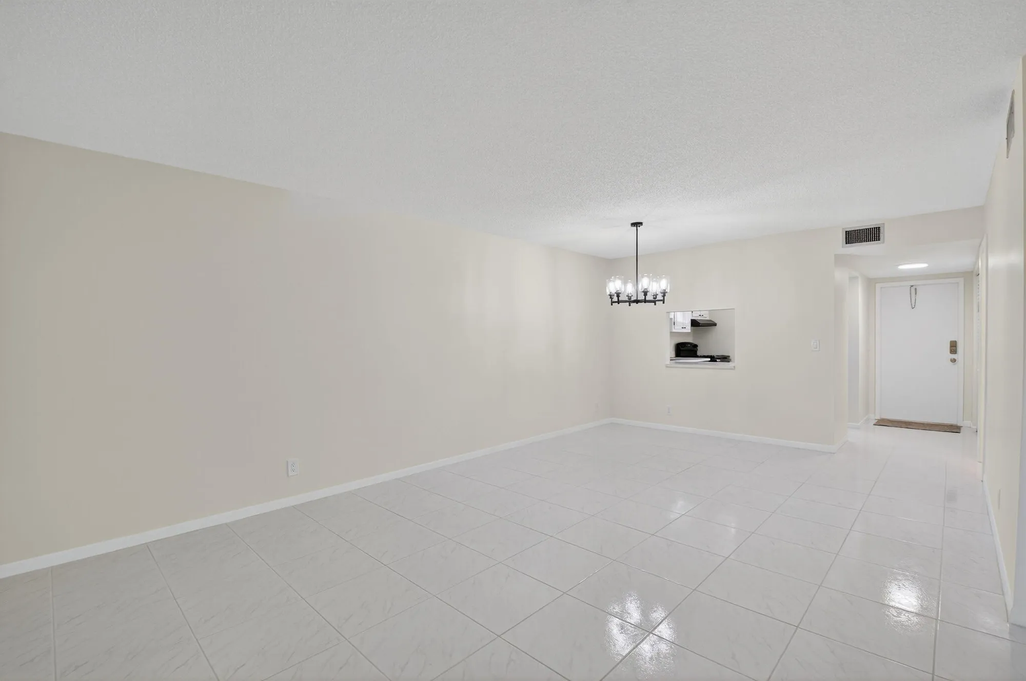 Property Slideshow image 16 of 52 | 20 abbey ln apt 103, Delray Beach, FL, 33446
