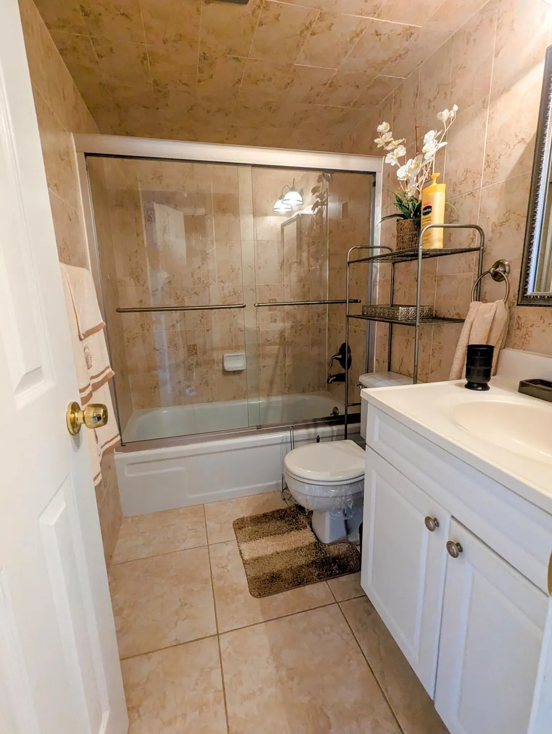 Property Slideshow image 7 of 25 | 77 andover c, West Palm Beach, FL, 33417