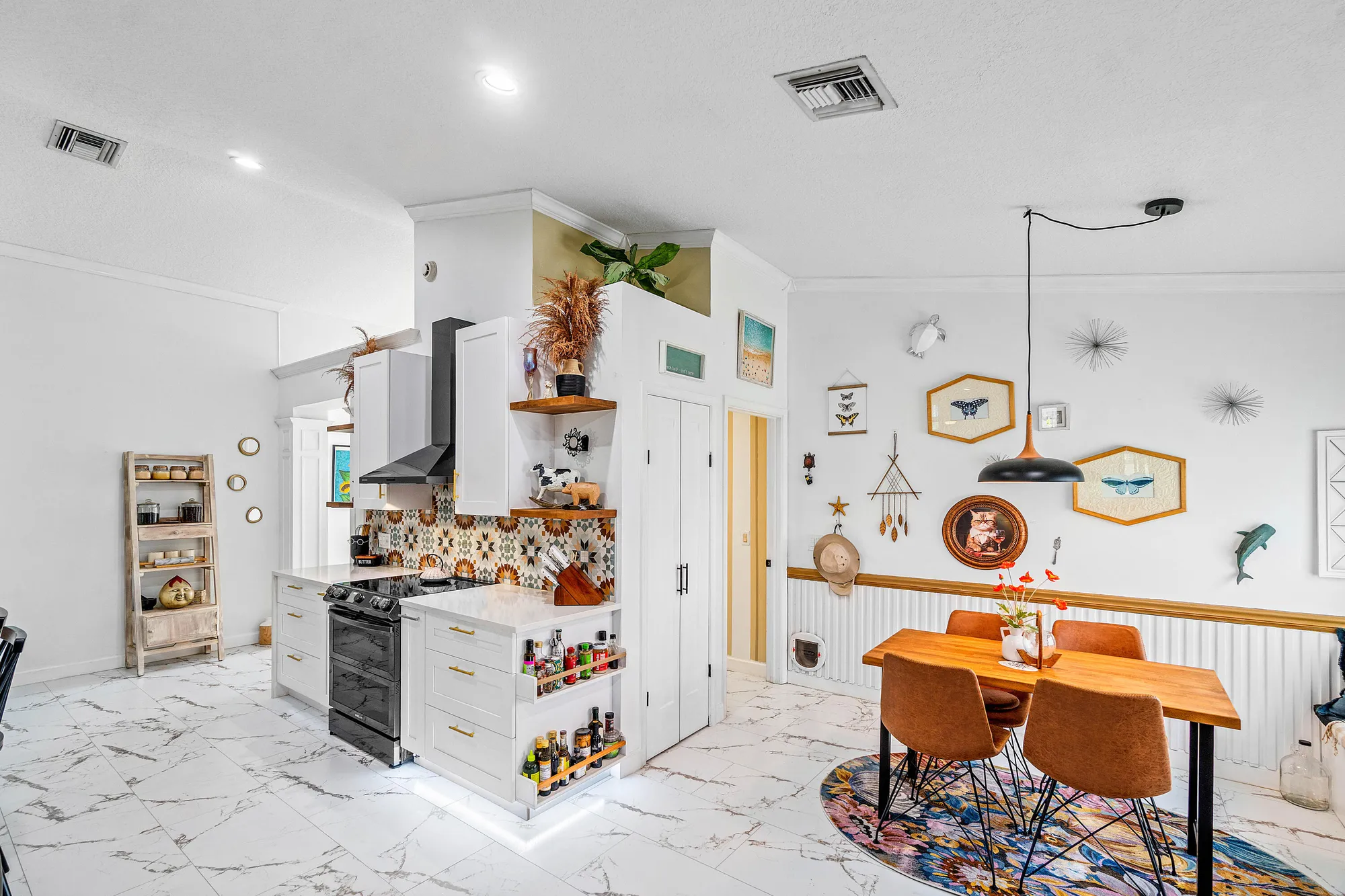 Property Slideshow image 12 of 38 | 6805 sun river rd, Boynton Beach, FL, 33437