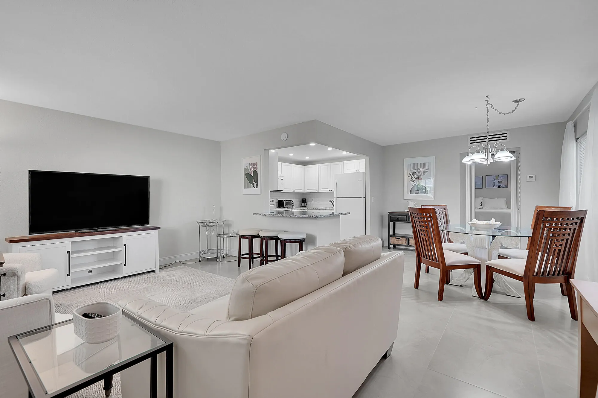 Property Slideshow image 4 of 28 | 646 flanders, Delray Beach, FL, 33484