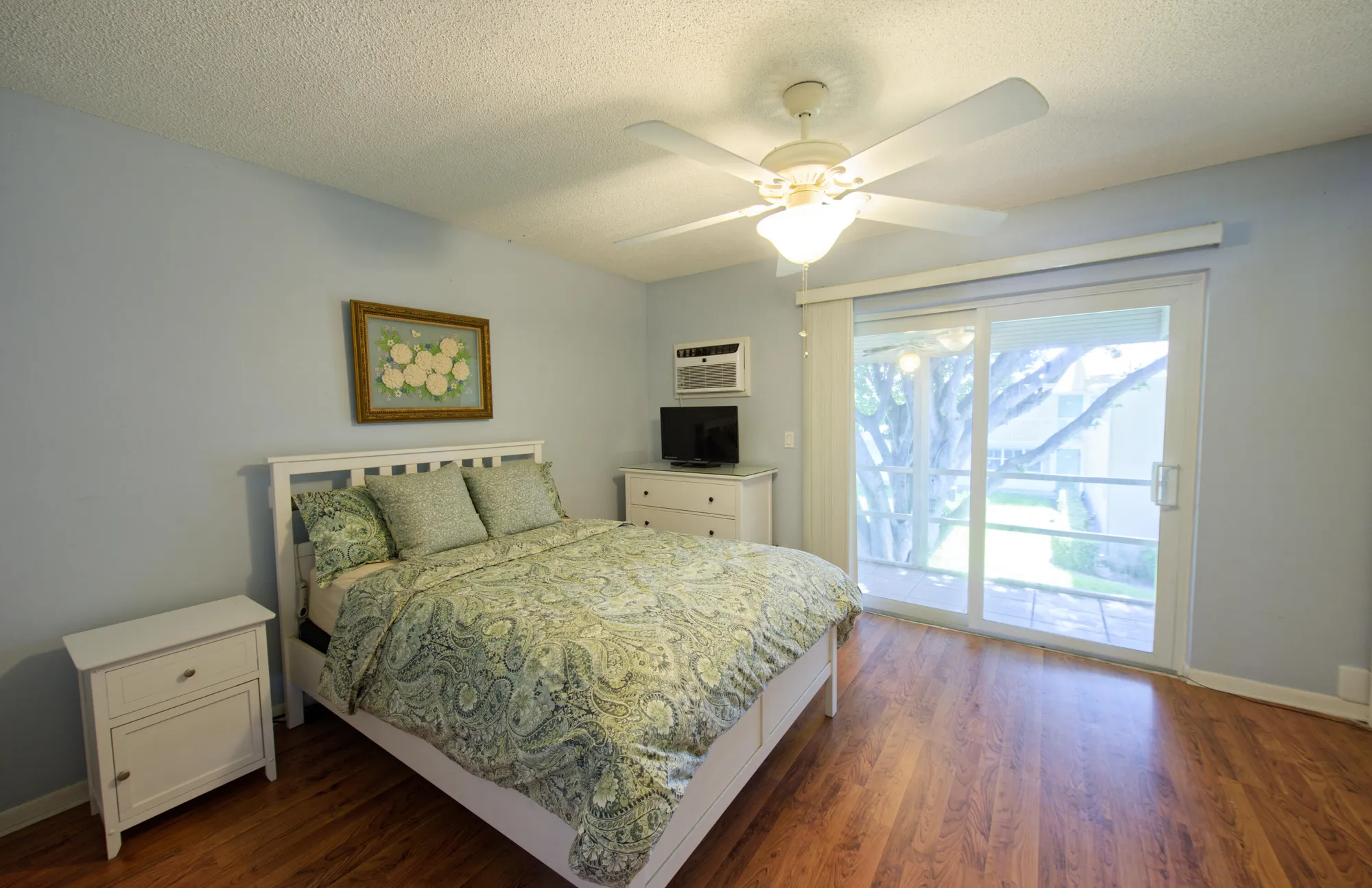 Property Slideshow image 10 of 37 | 320 horizons 207, Boynton Beach, FL, 33435