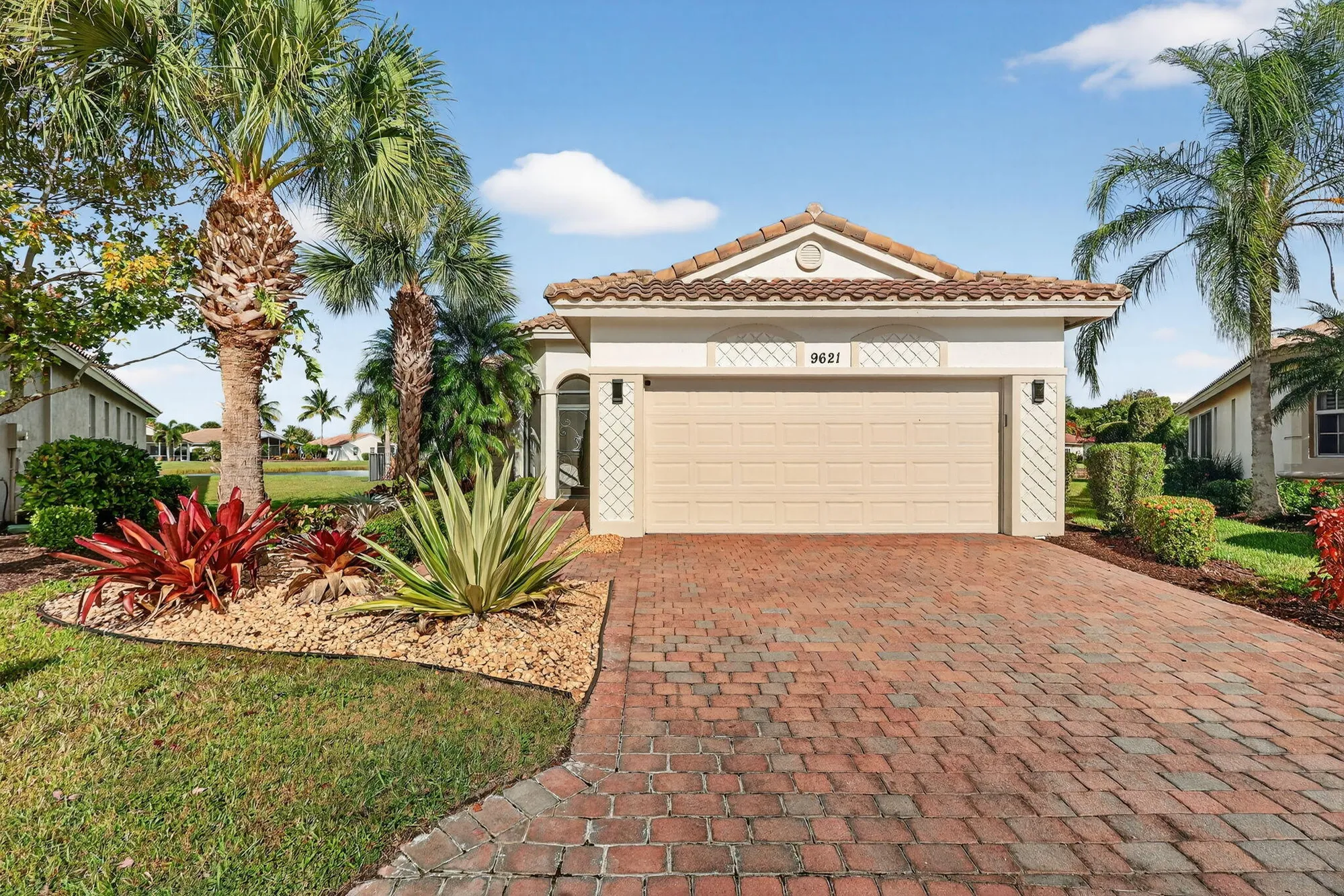 Property Slideshow image 3 of 75 | 9621 sw camellia ct, Port Saint Lucie, FL, 34987